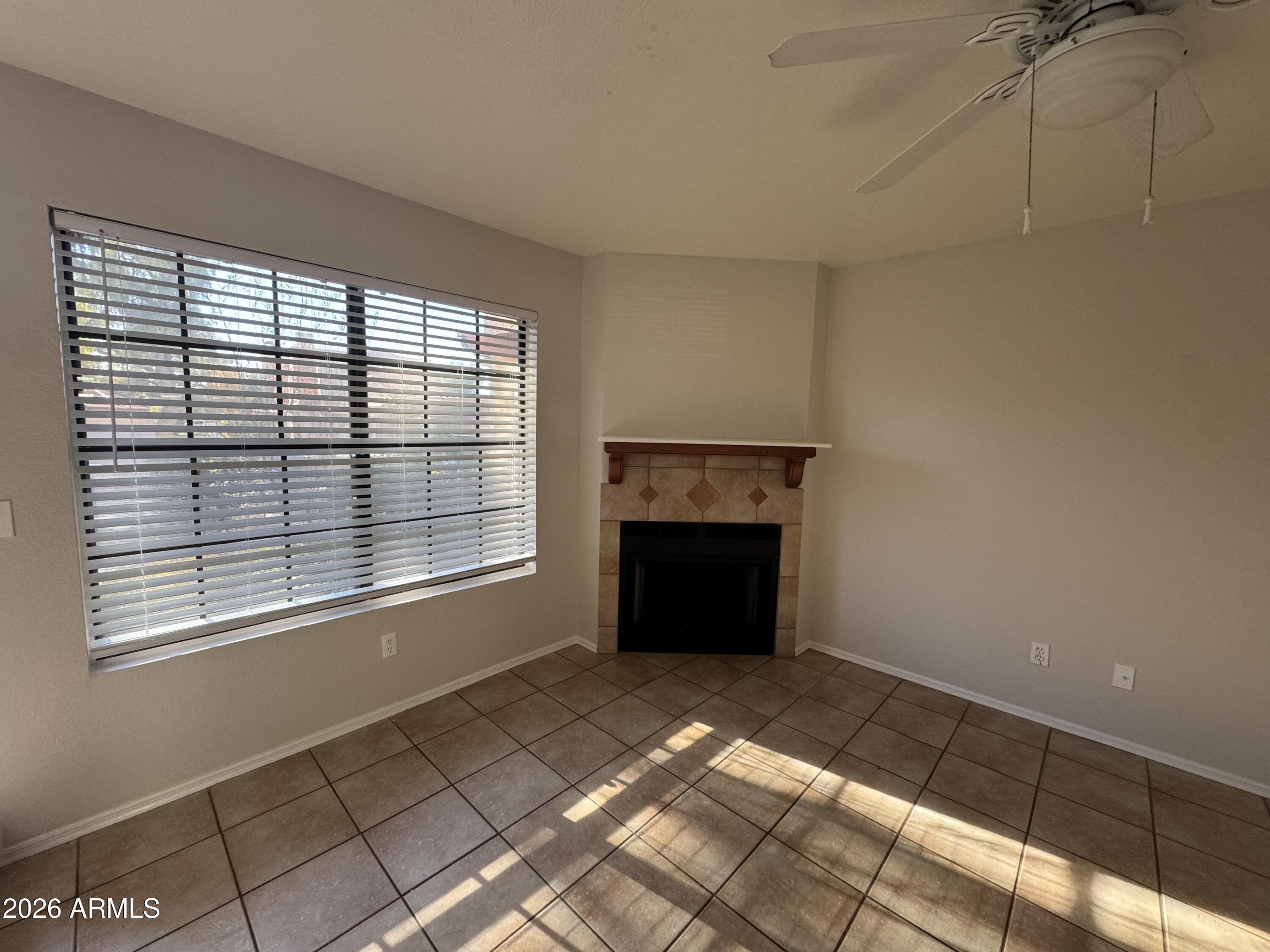 4901 E KELTON Lane 1268