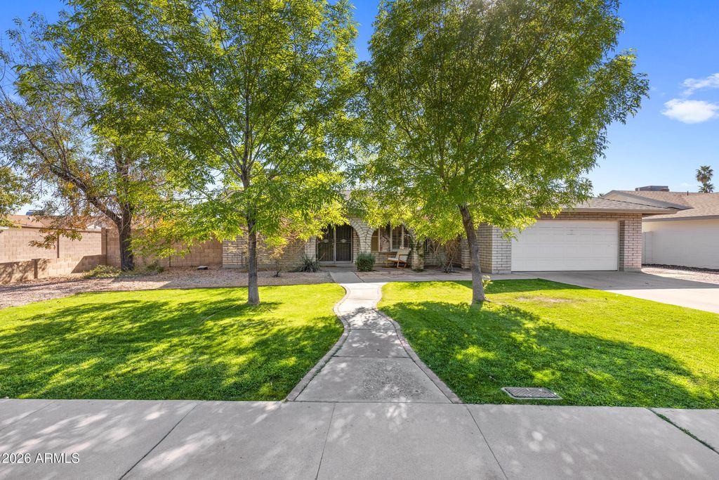 Photo of 1867 E Oxford Drive, Tempe, AZ 85283 (MLS # 6985802)