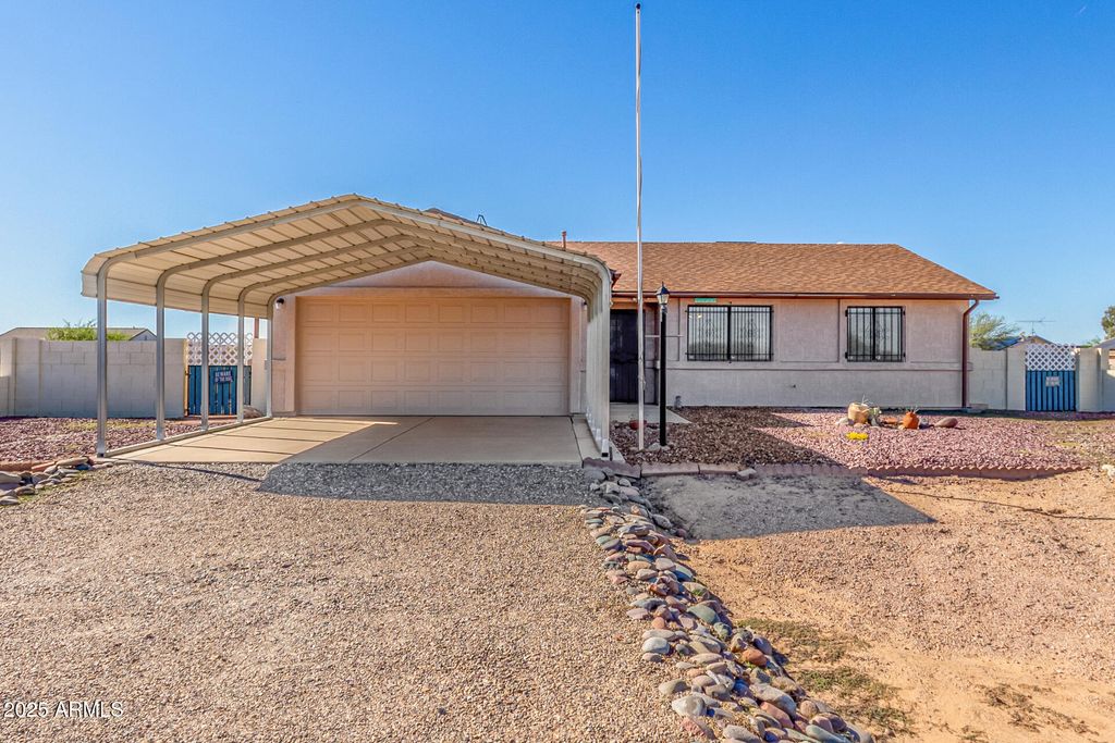 Photo of 15762 S Overfield Road, Arizona City, AZ 85123 (MLS # 6943391)