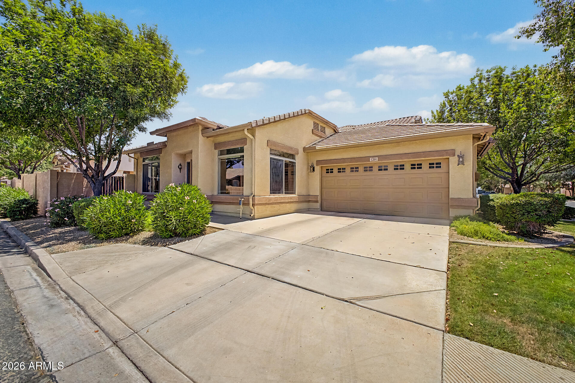 1261 E WEATHERBY Way