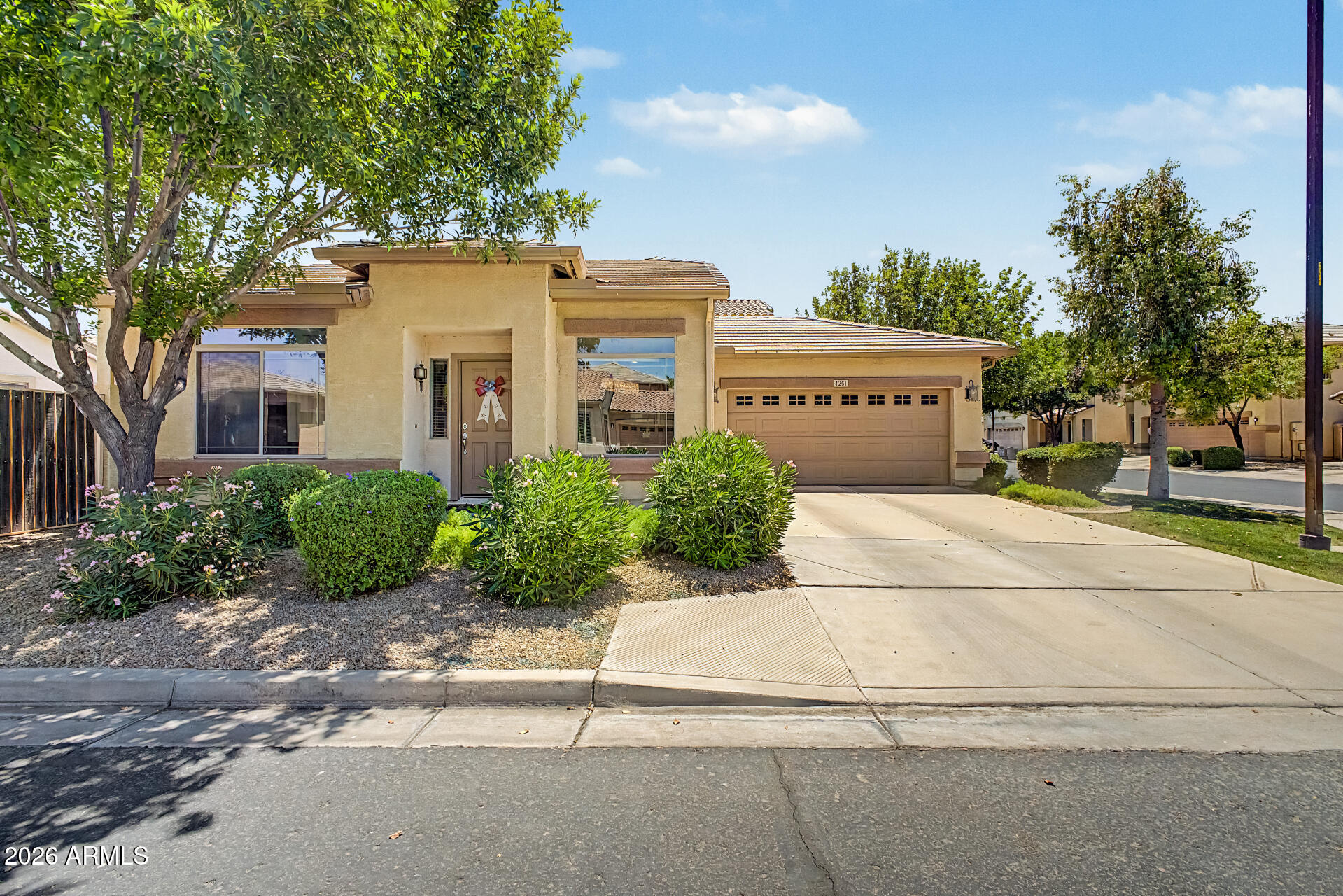 1261 E WEATHERBY Way