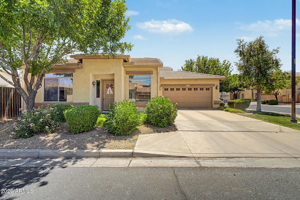 Photo of 1261 E Weatherby Way, Chandler, AZ 85286 (MLS # 7031347)