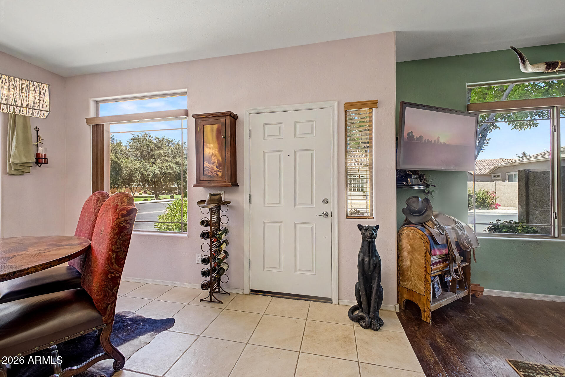 1261 E WEATHERBY Way