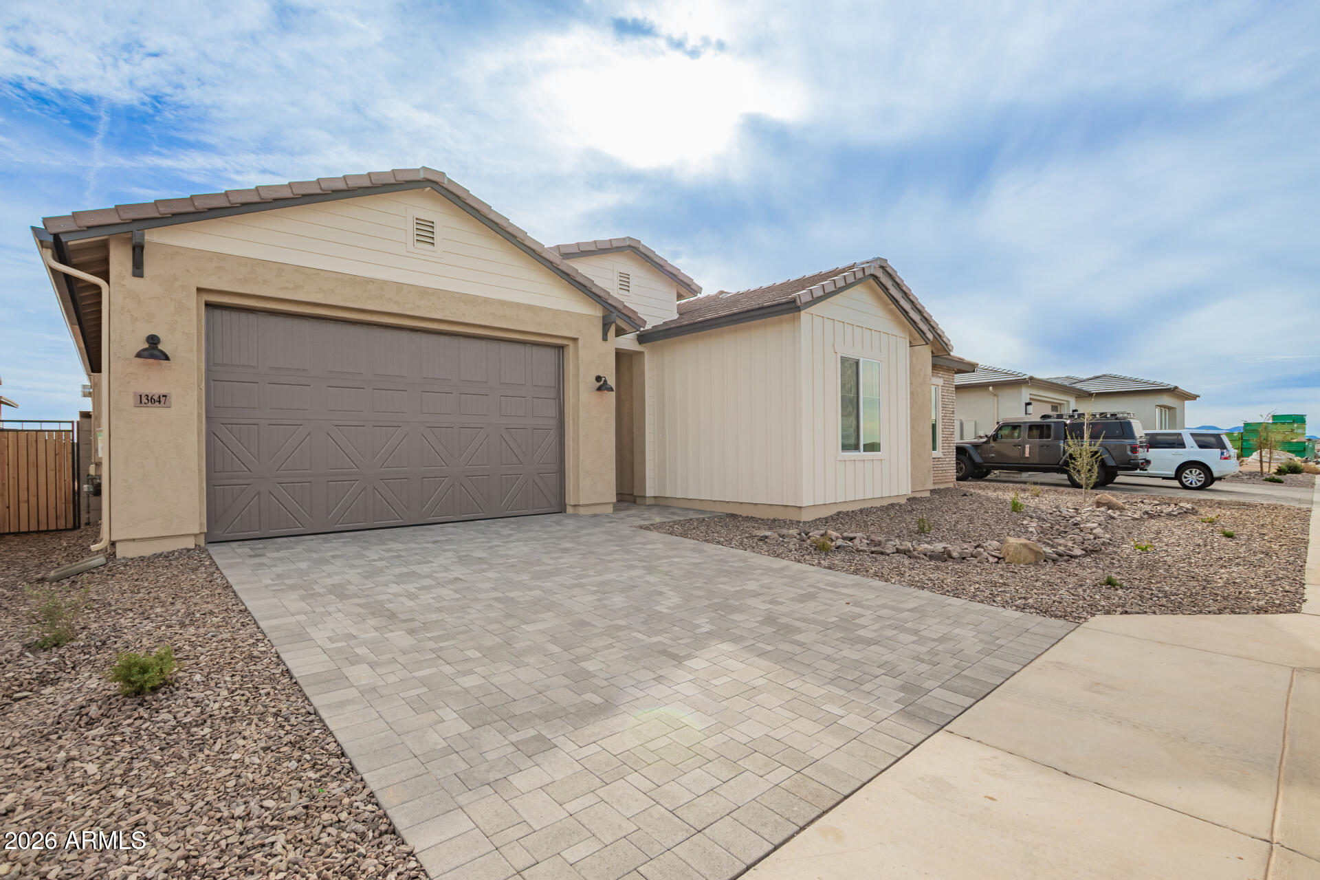 13647 W CRABAPPLE Drive