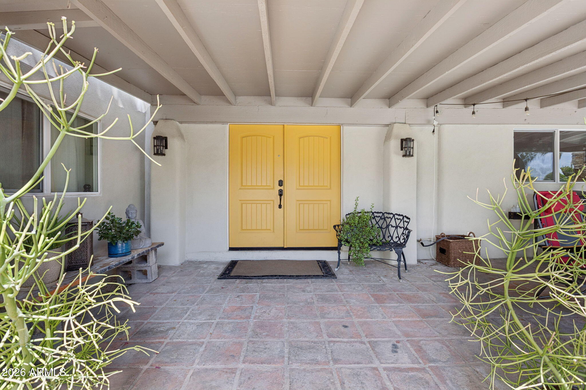 124 W El Caminito Drive