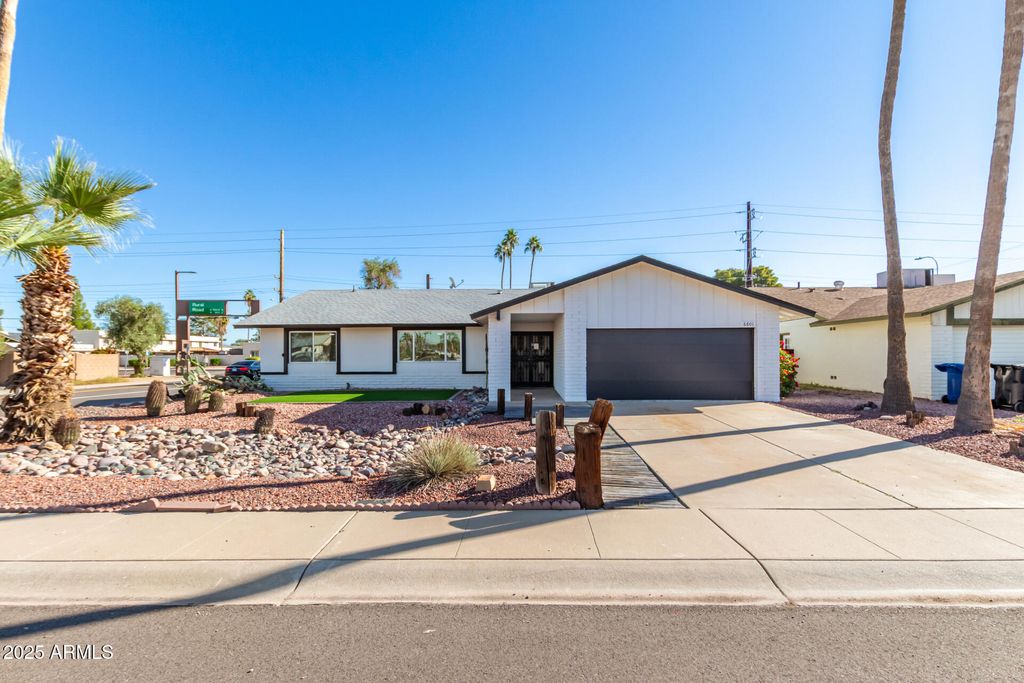 Photo of 6801 S Palm Drive, Tempe, AZ 85283 (MLS # 6954549)