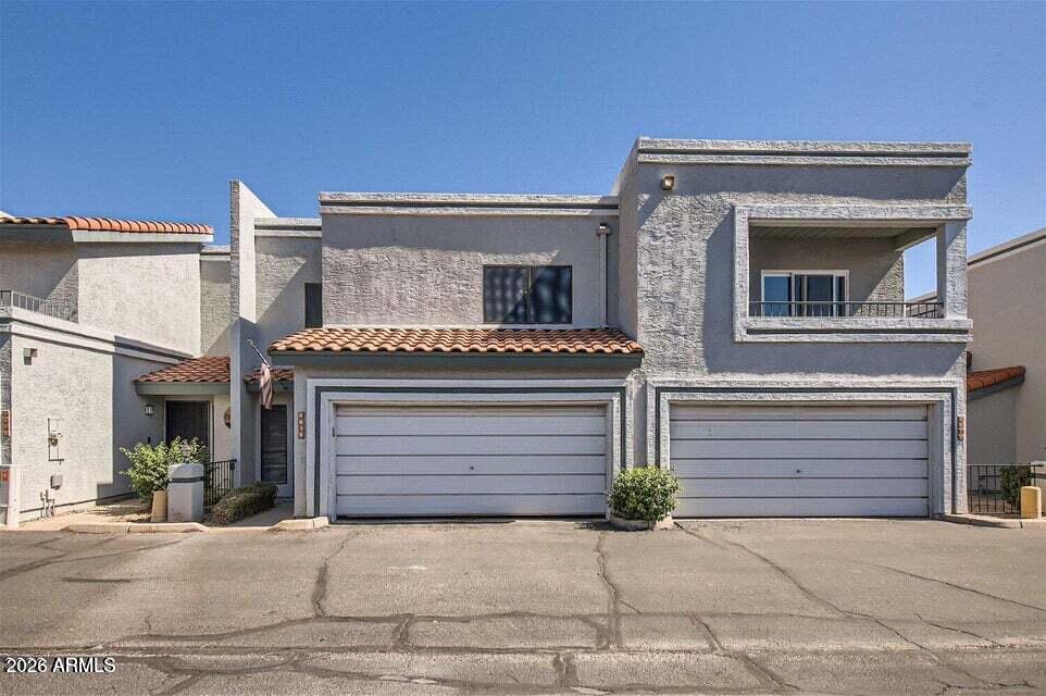 8619 N Shadow Lane