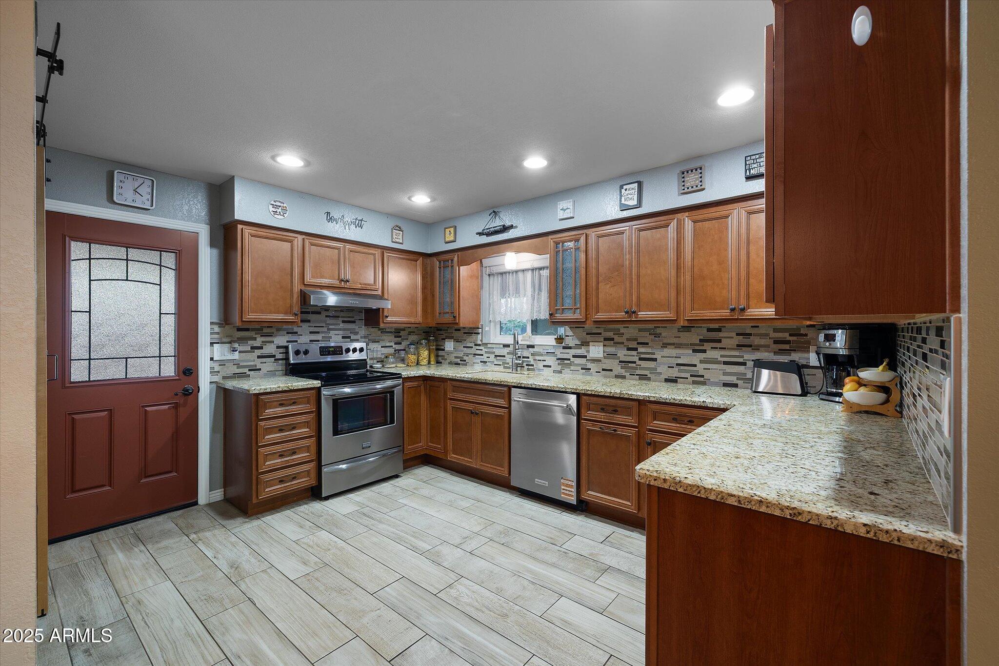 150 E JASMINE Street