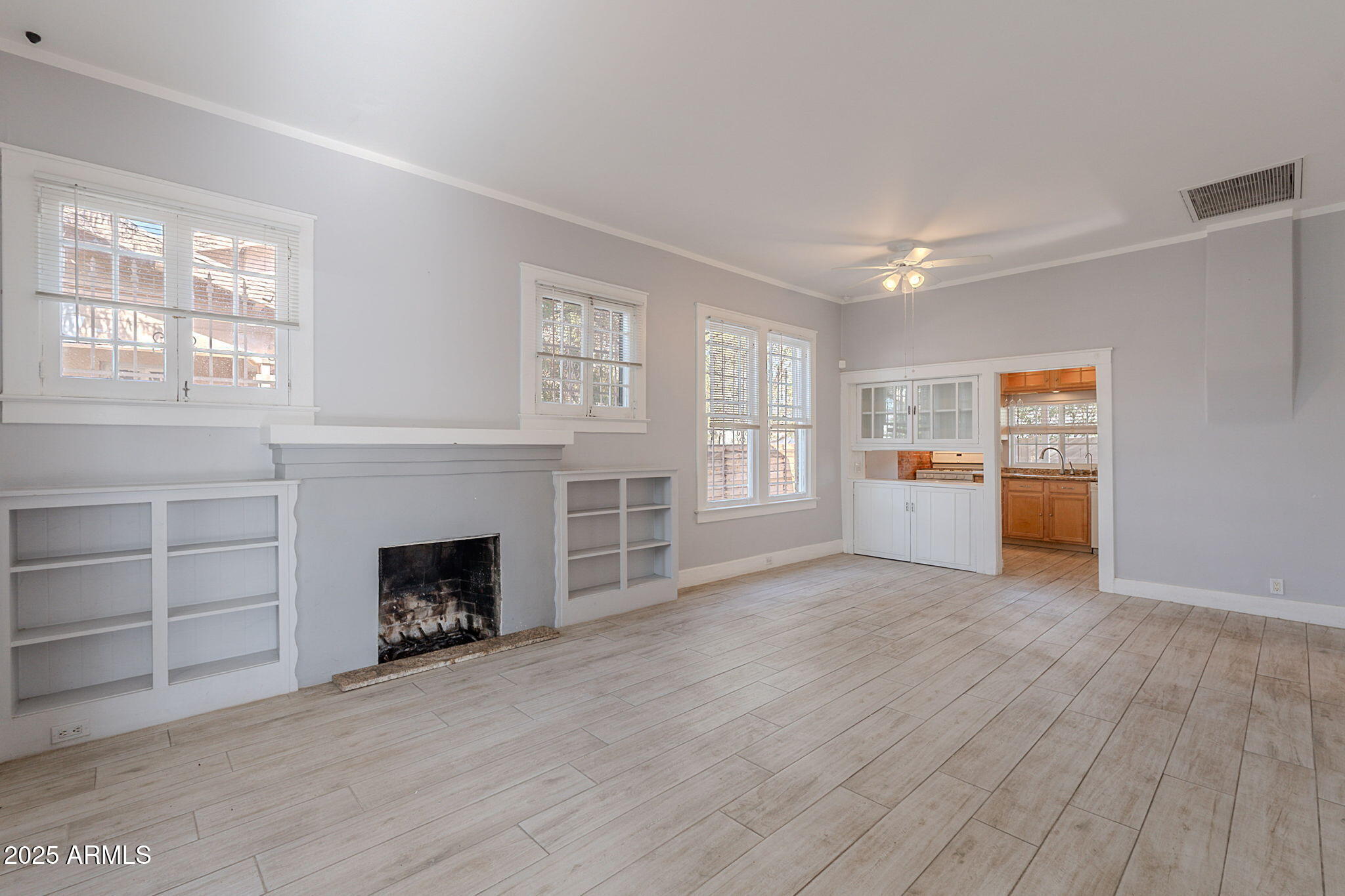 711 E MCKINLEY Street