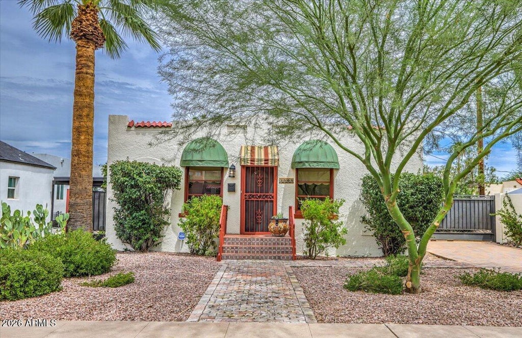 Photo of 2305 N 8th Street, Phoenix, AZ 85006 (MLS # 7072963)
