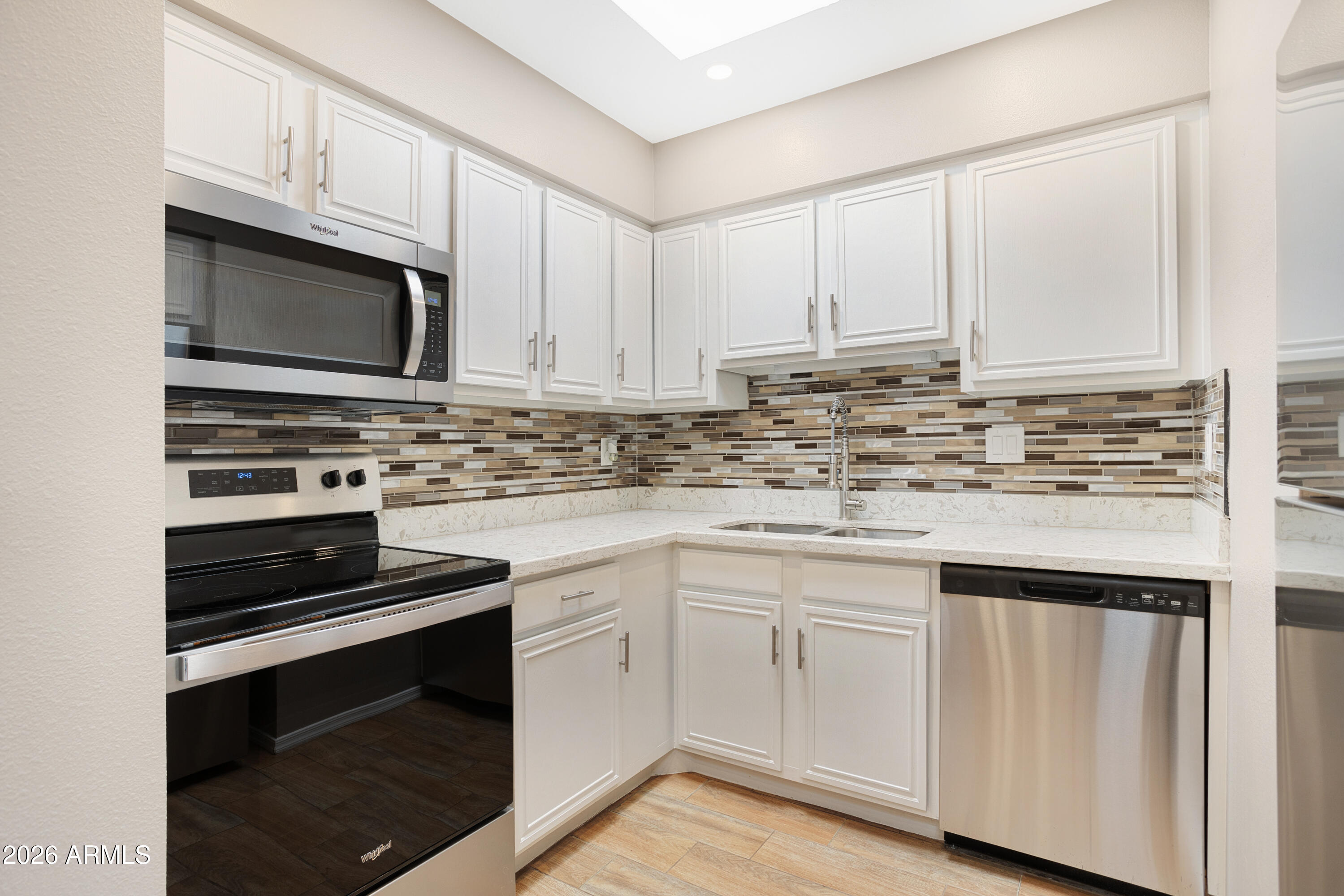 8141 N CENTRAL Avenue 9