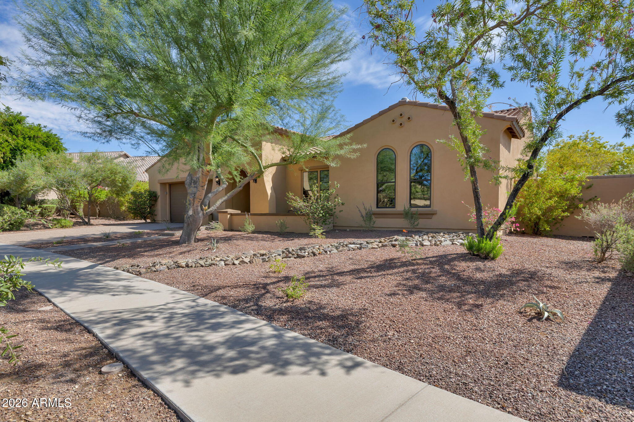 20402 W CANYON Drive