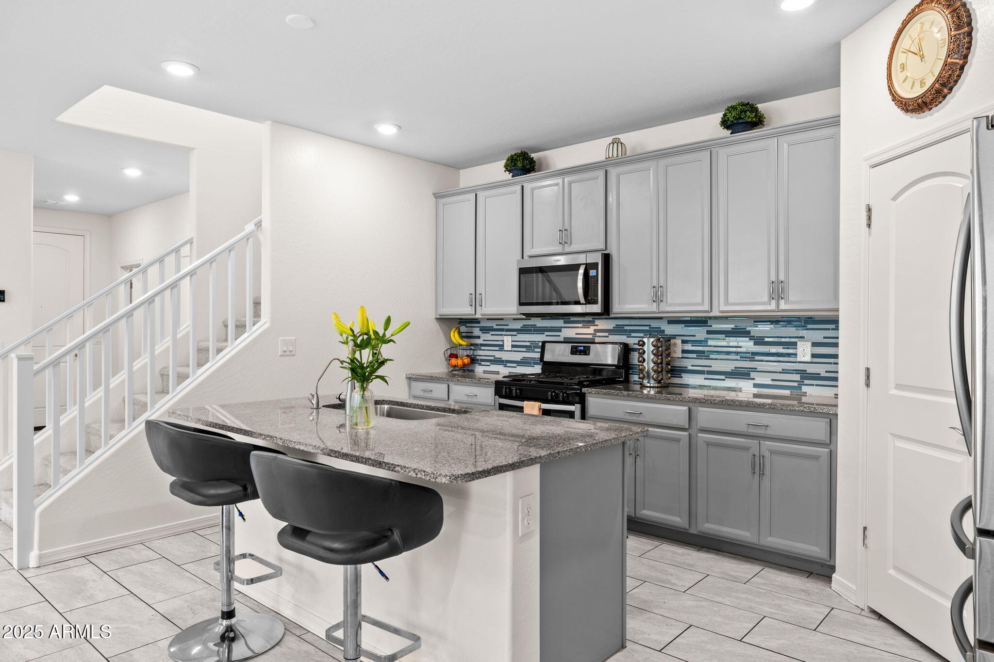 77 E CONSTITUTION Drive