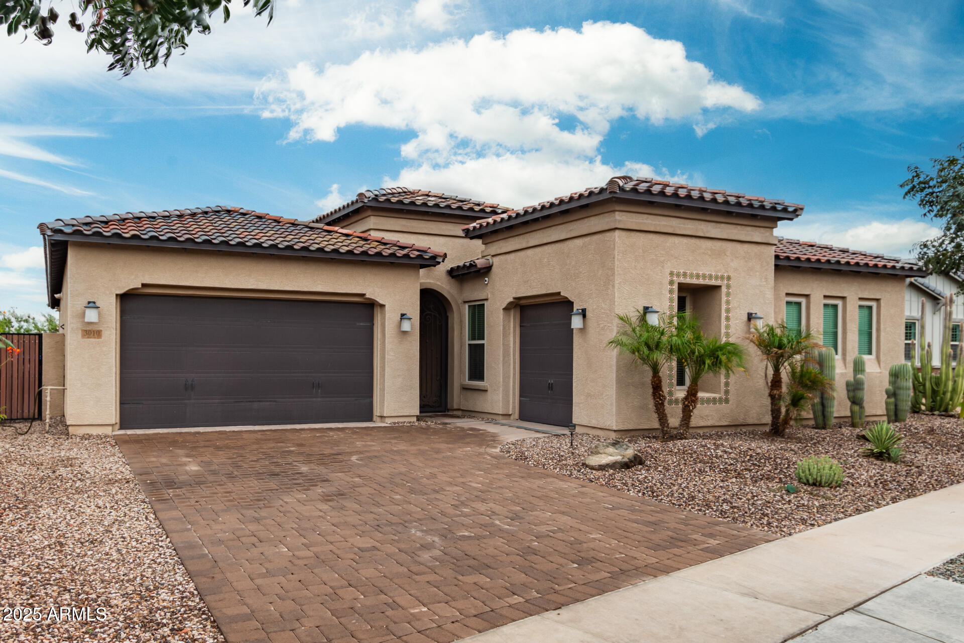 3010 E DESERT Lane