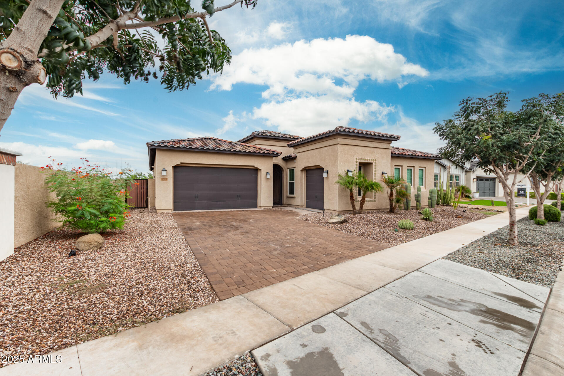 3010 E DESERT Lane