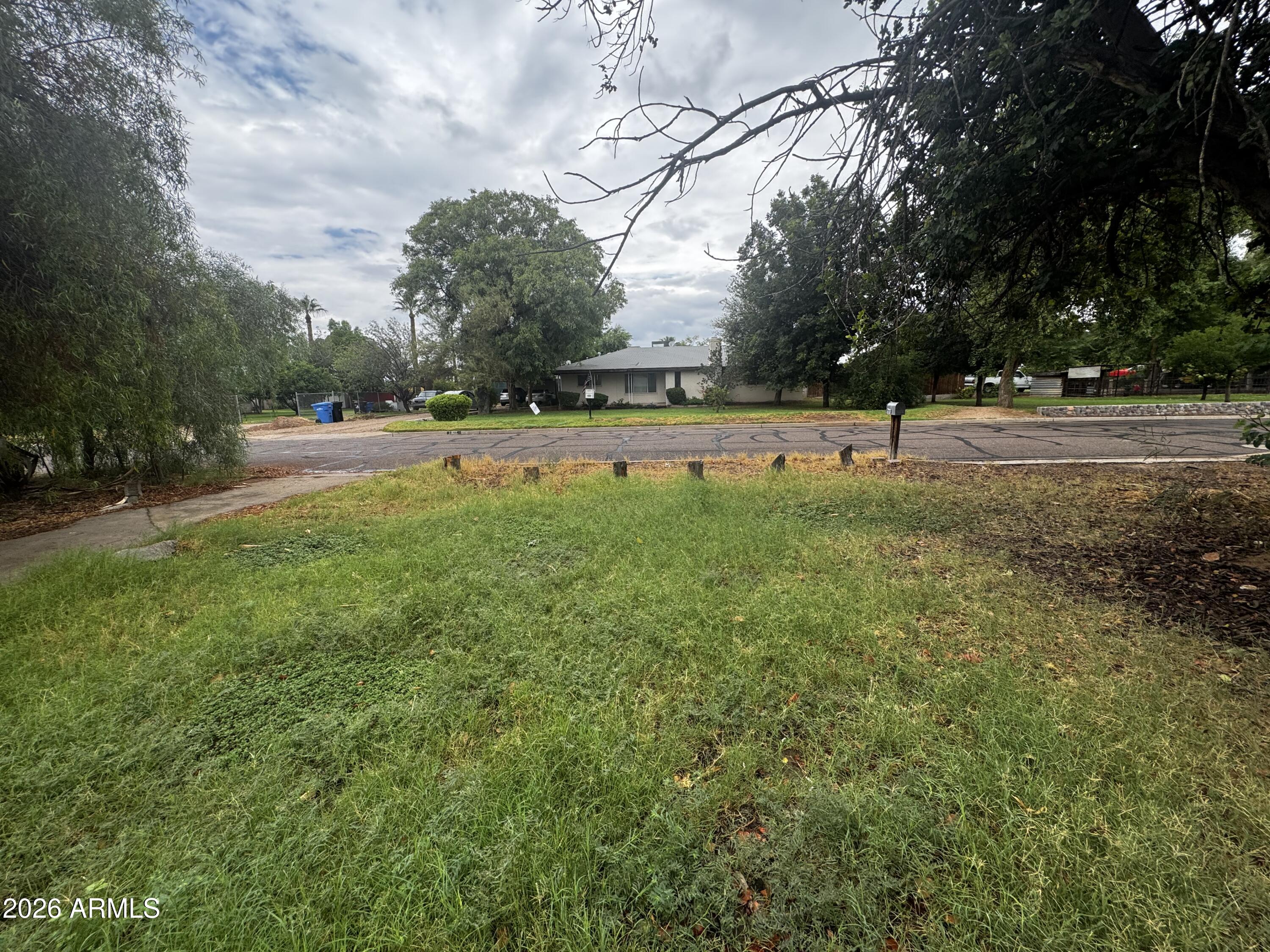 1809 W El Caminito Drive