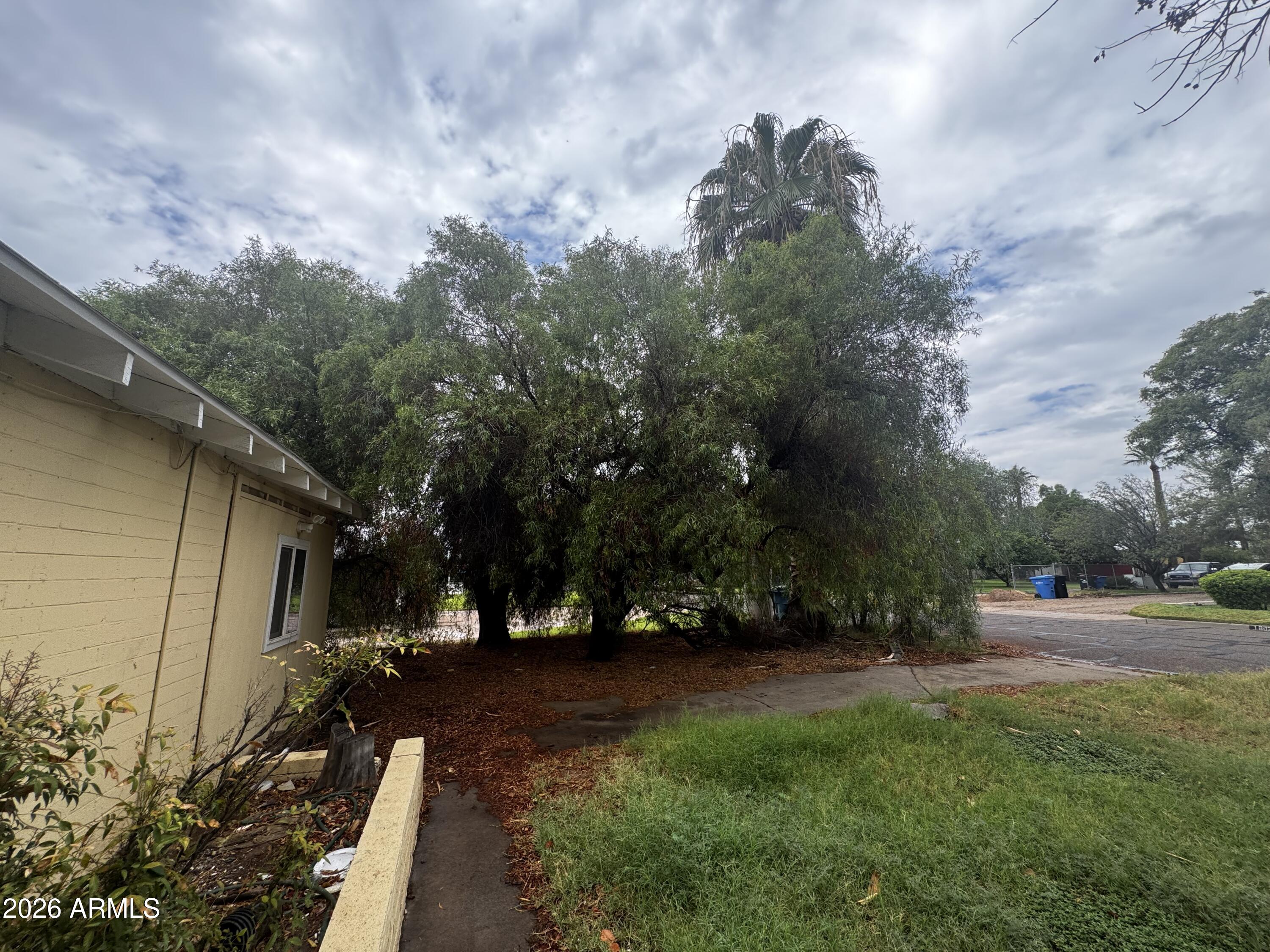 1809 W El Caminito Drive