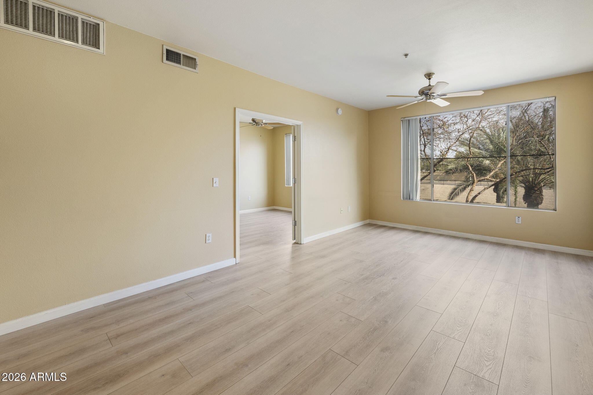 1701 E COLTER Street 234