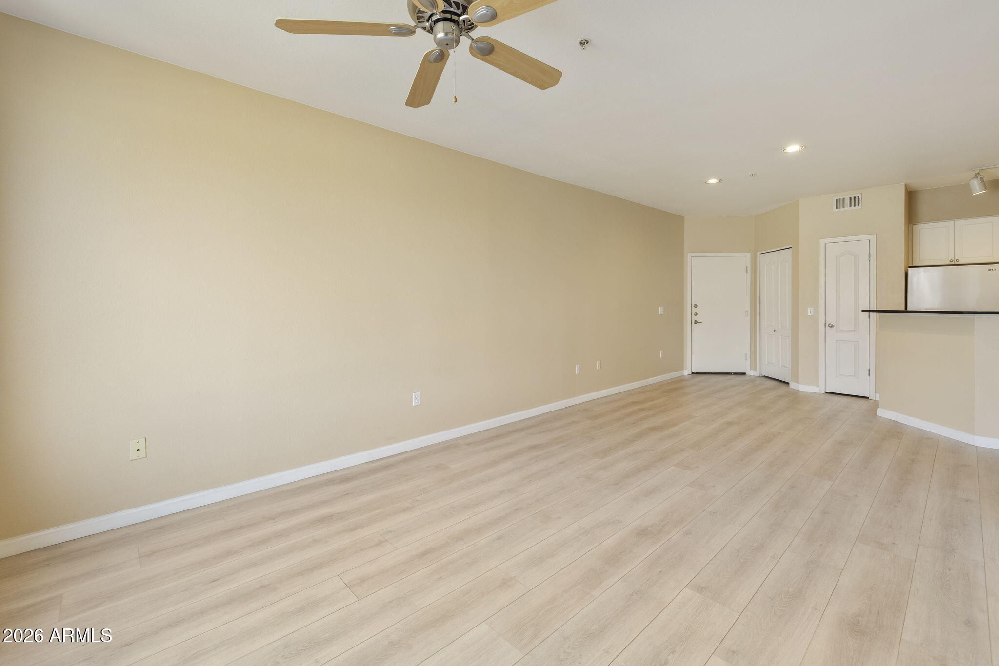 1701 E COLTER Street 234