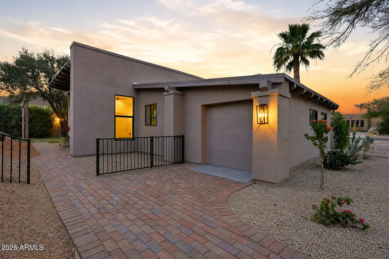 BOULDERS CAREFREE UNIT 1 REPLAT - Residential