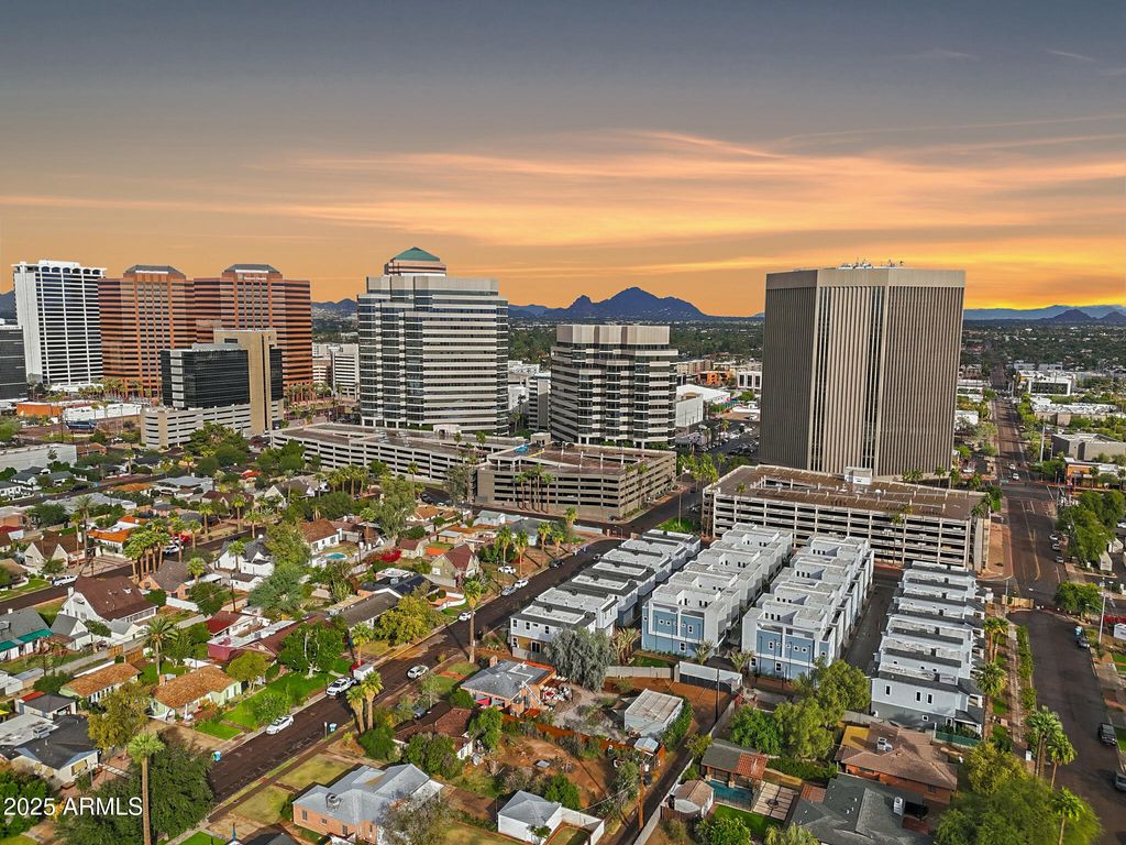 Photo of 109 W Willo Court, Phoenix, AZ 85003 (MLS # 6977962)