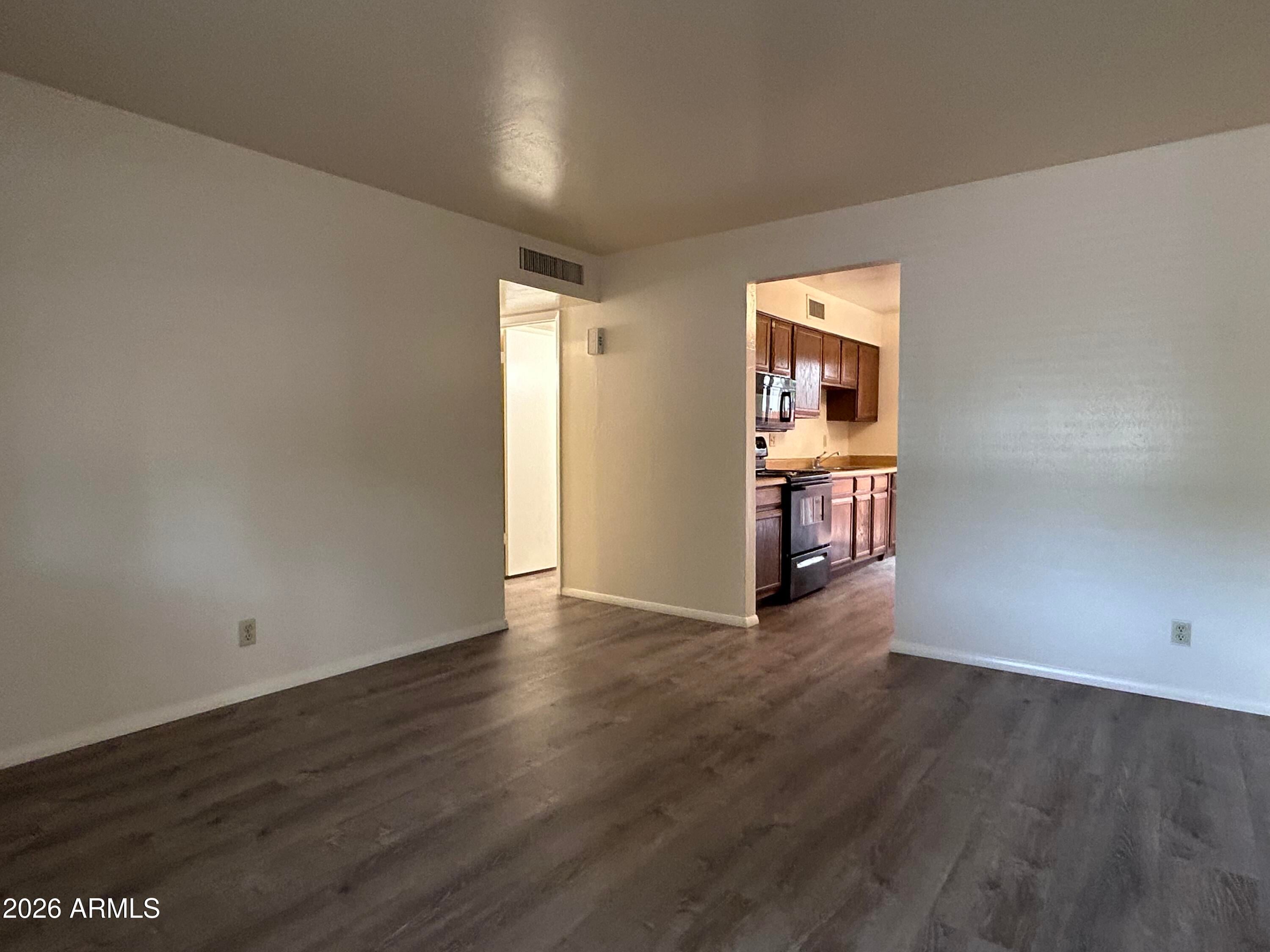 503 W 12TH Street