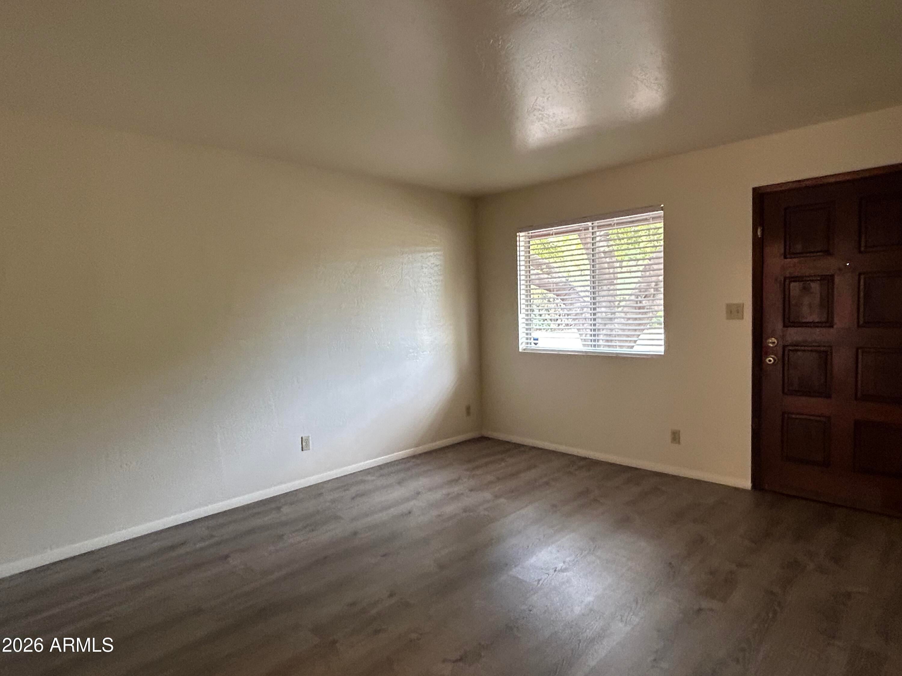 503 W 12TH Street