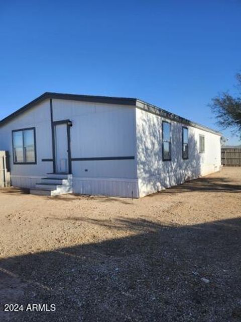 A home in Arizona City