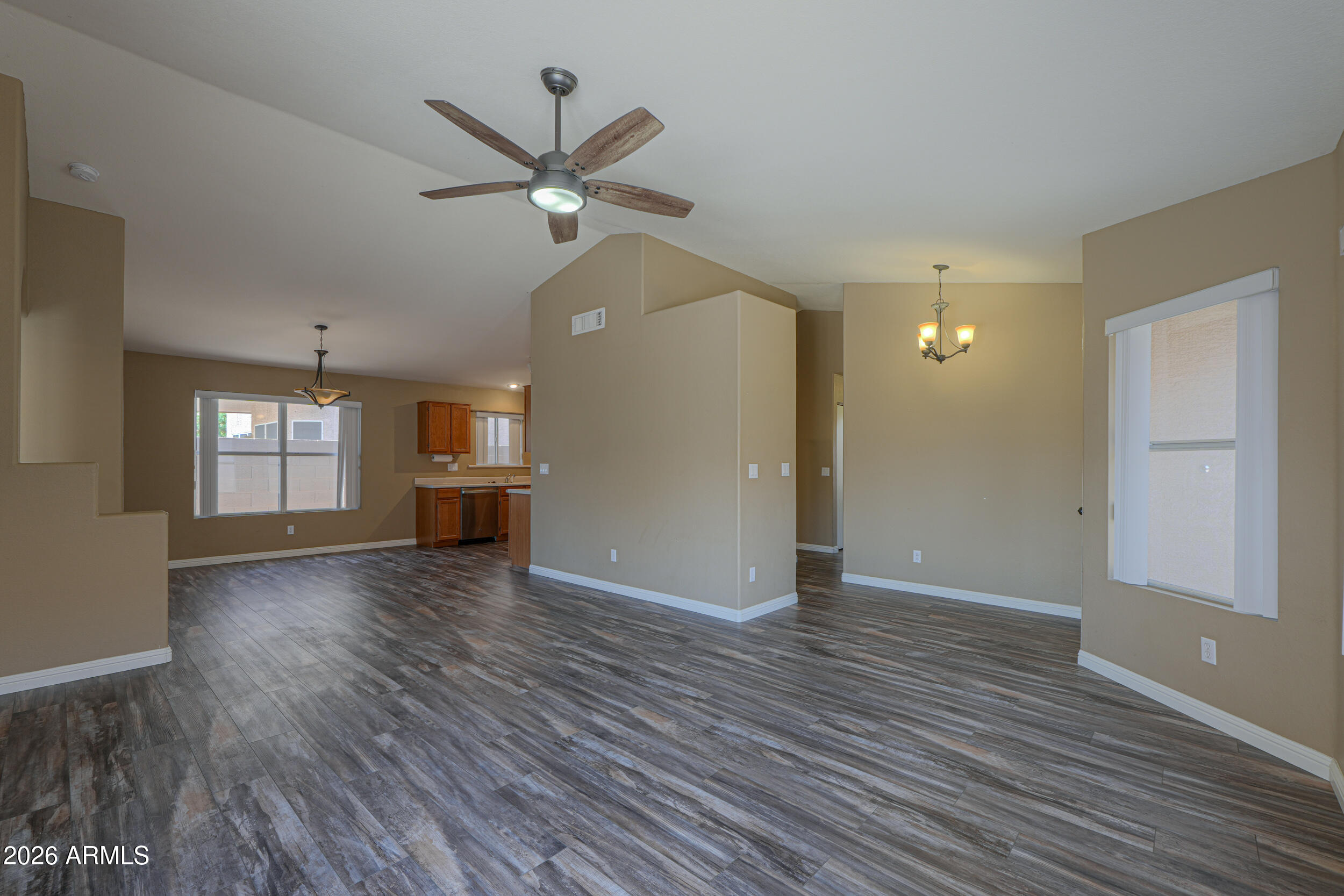 1155 W MACAW Drive