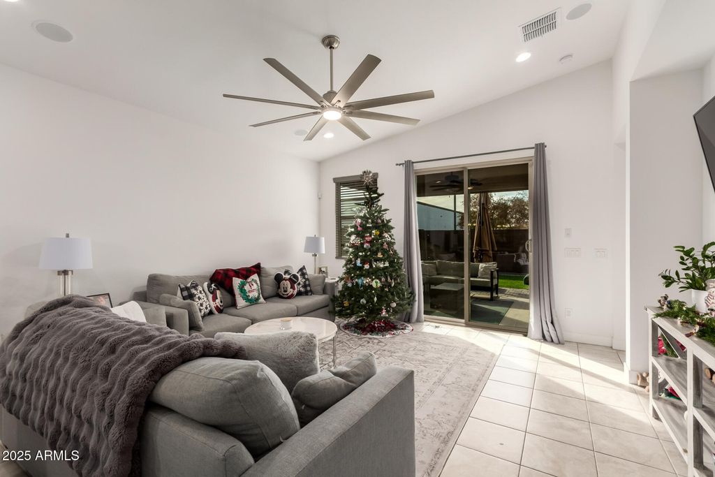 Photo of 5070 N 79th Lane, Glendale, AZ 85303 (MLS # 6960364)