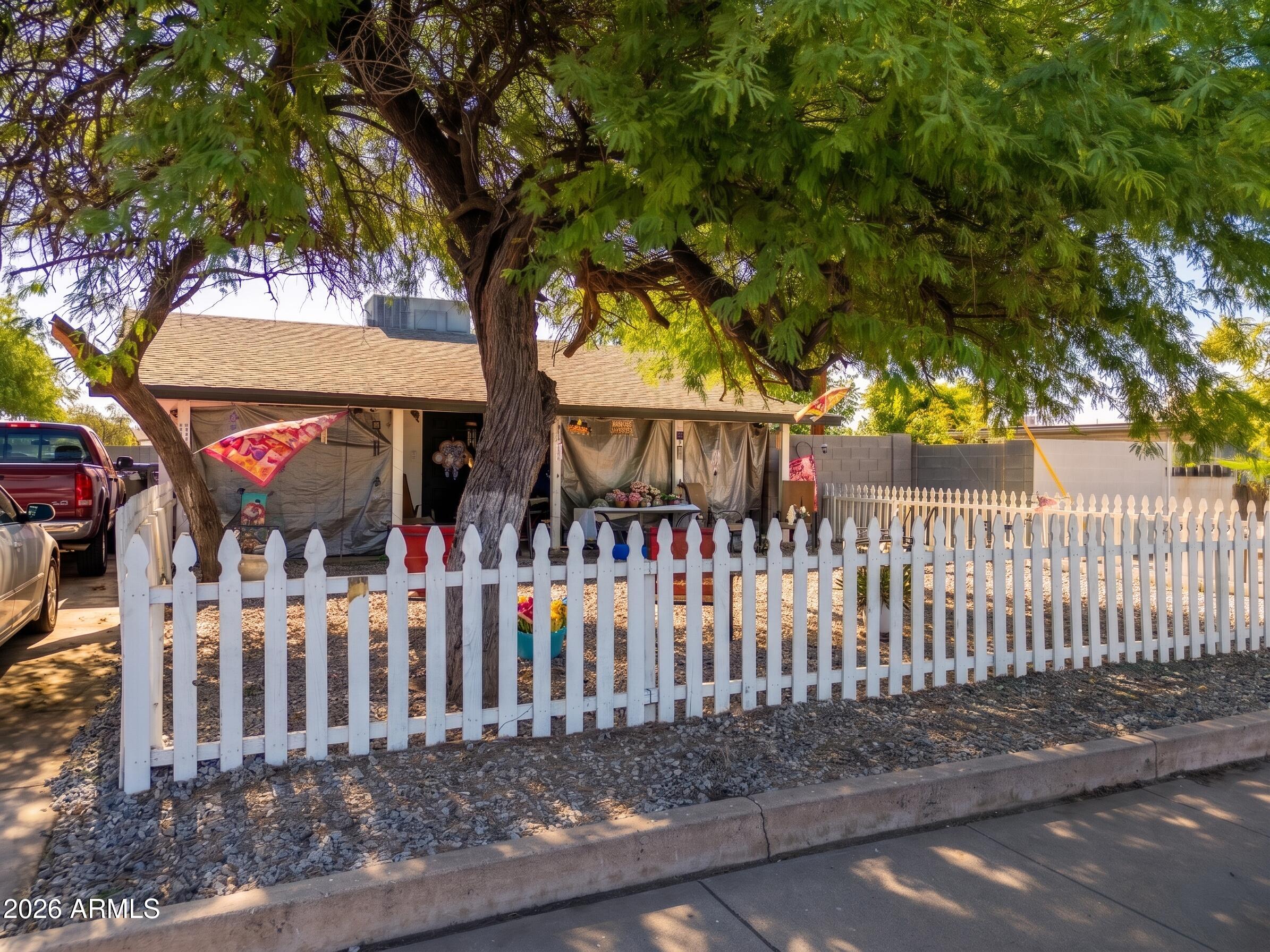 1801 N 25th Place