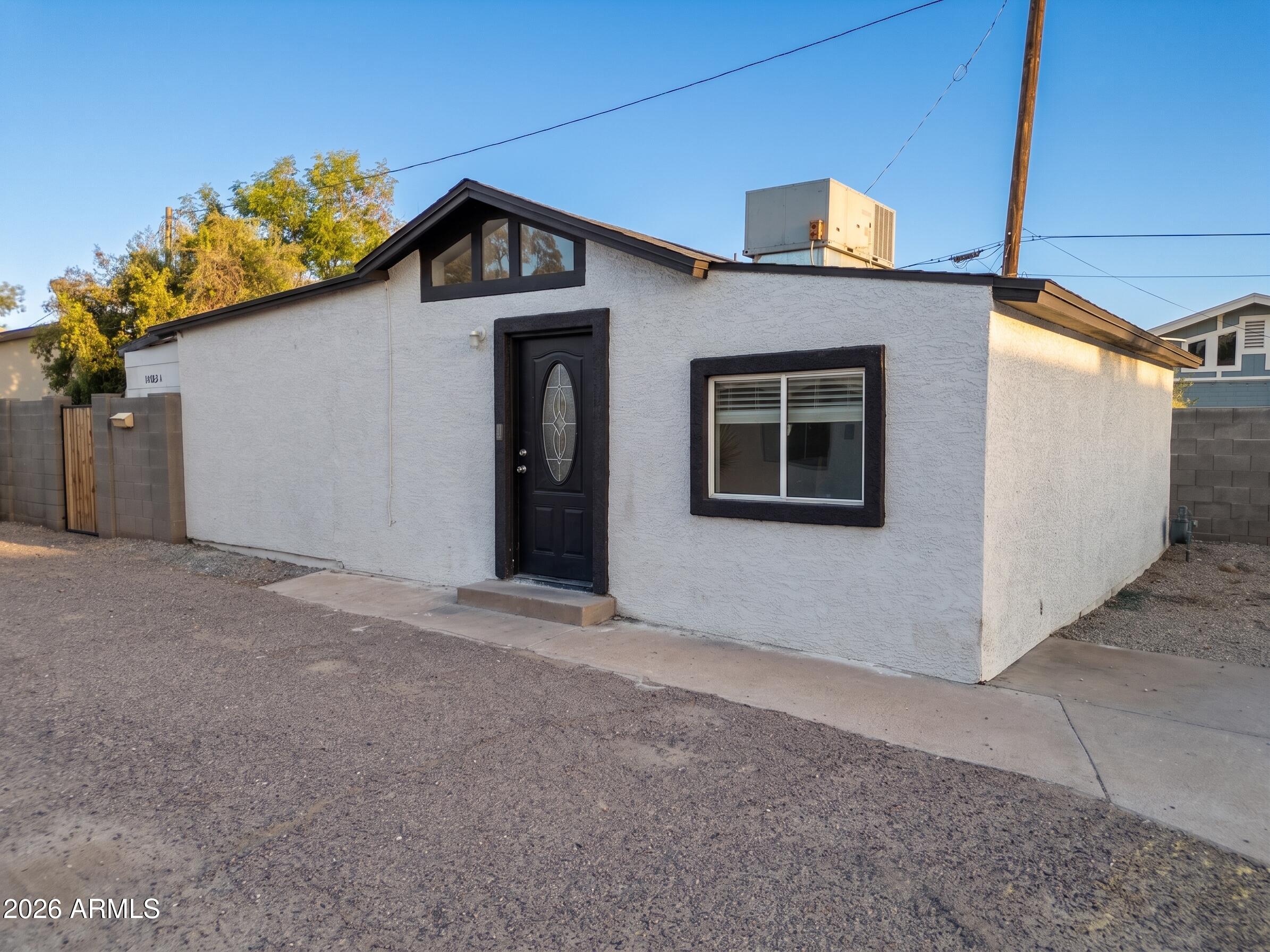 1801 N 25th Place