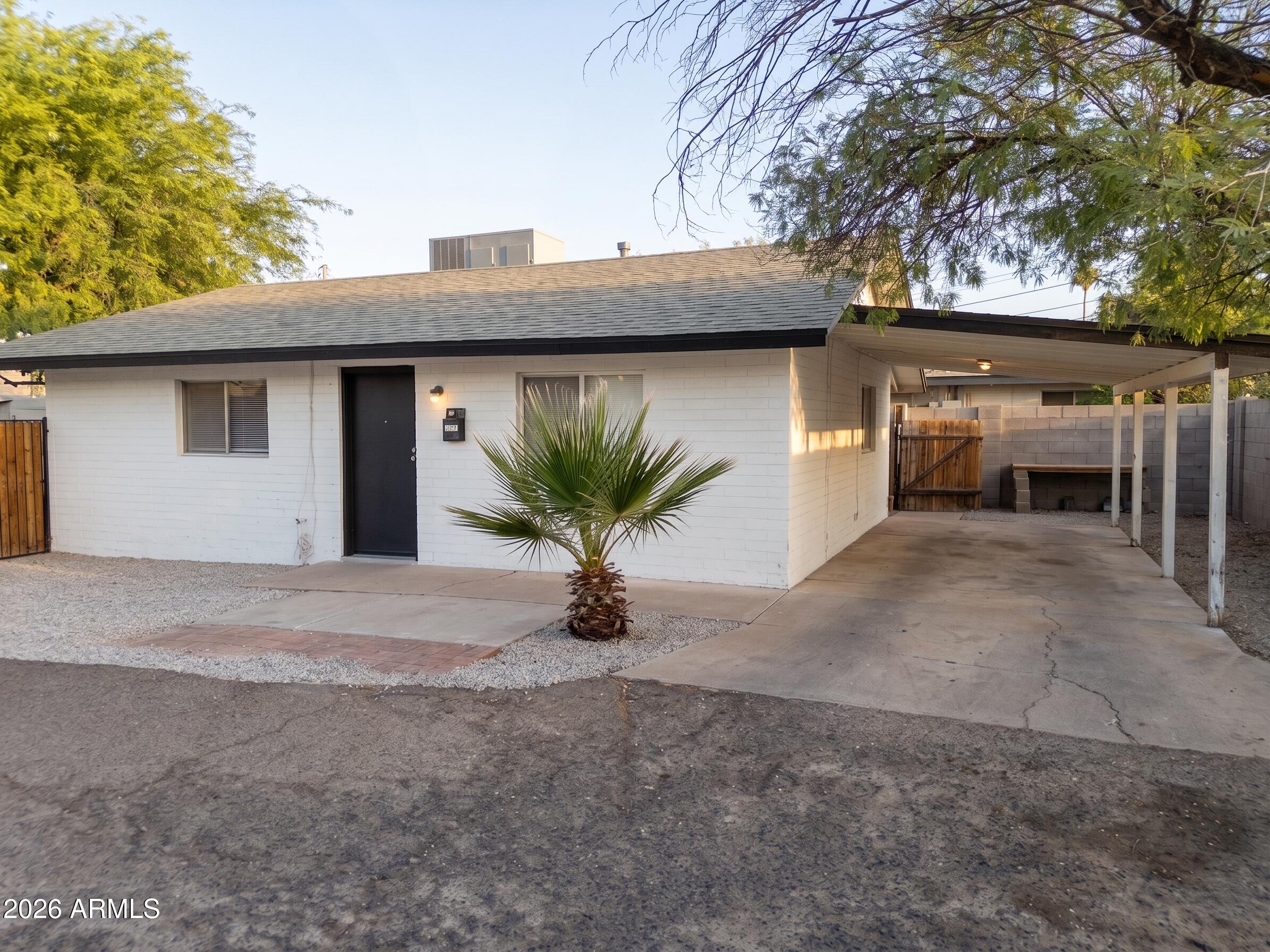1801 N 25th Place