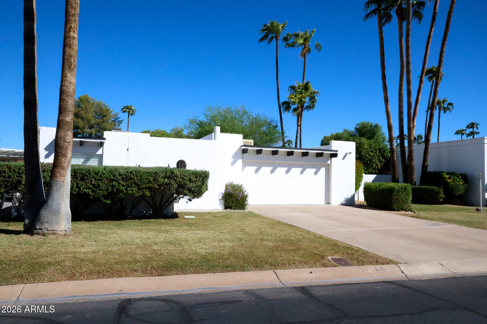 16 E CALAVAR Road