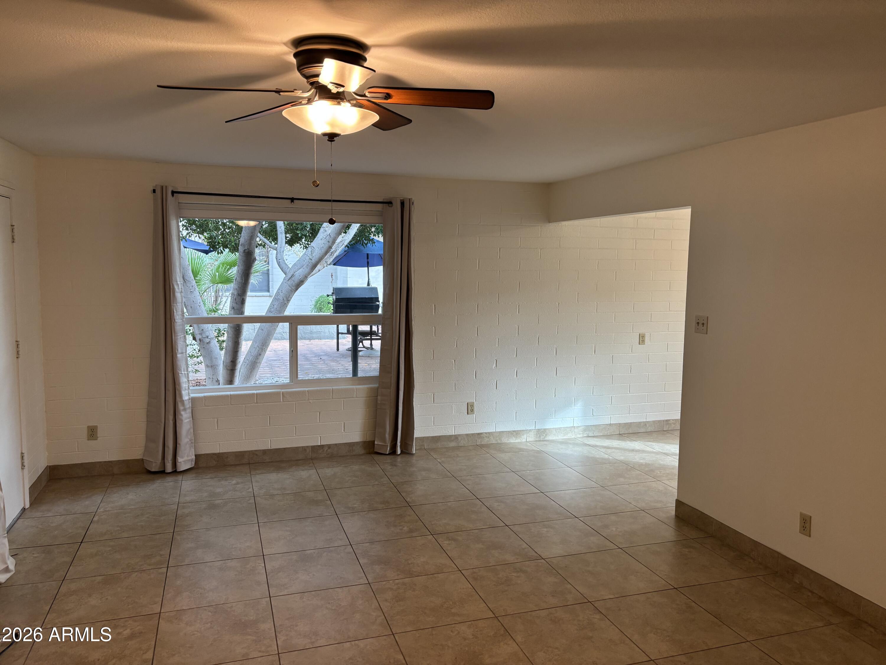 4111 E CAMELBACK Road 17