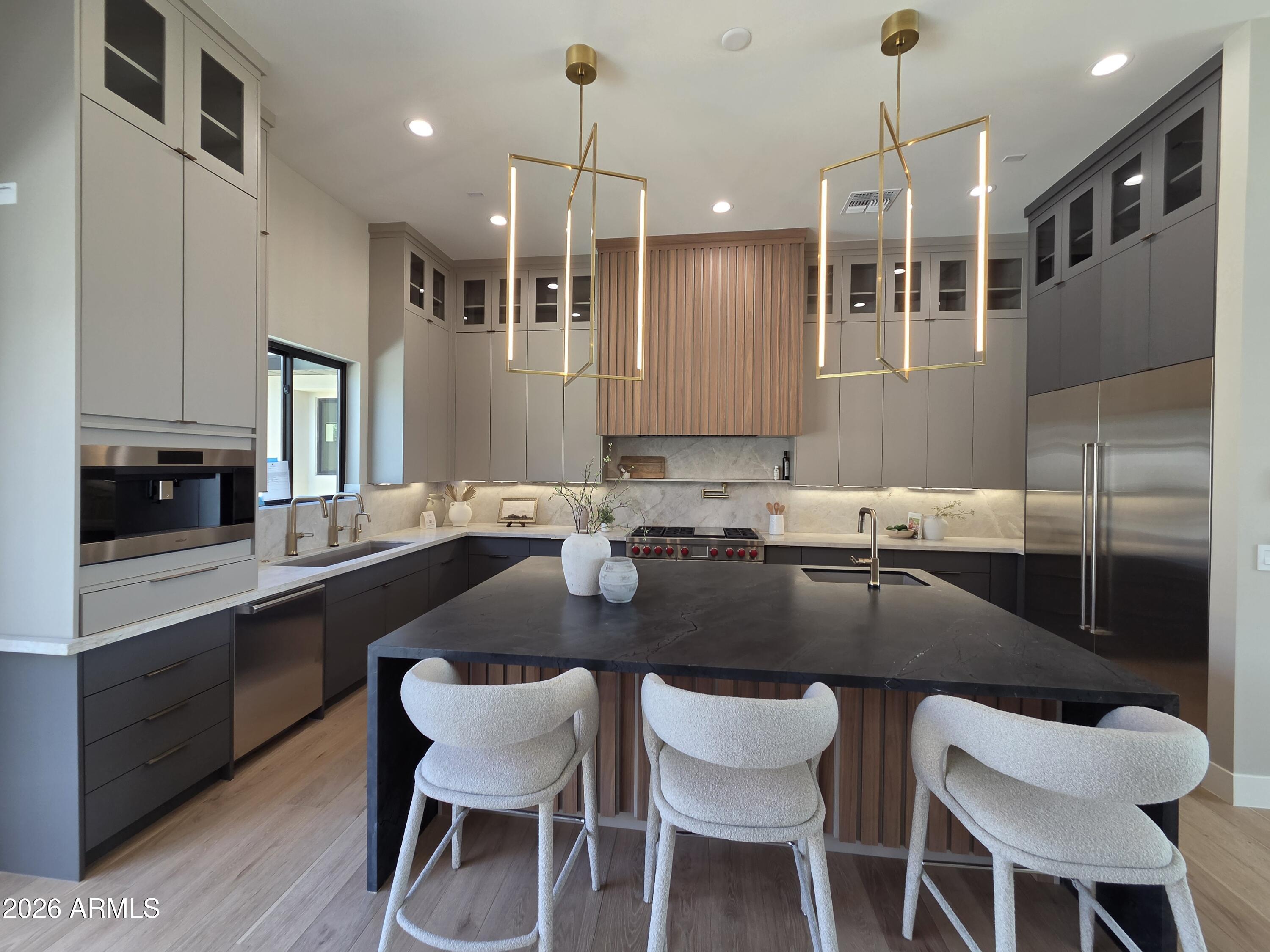 4332 E Vermont Avenue