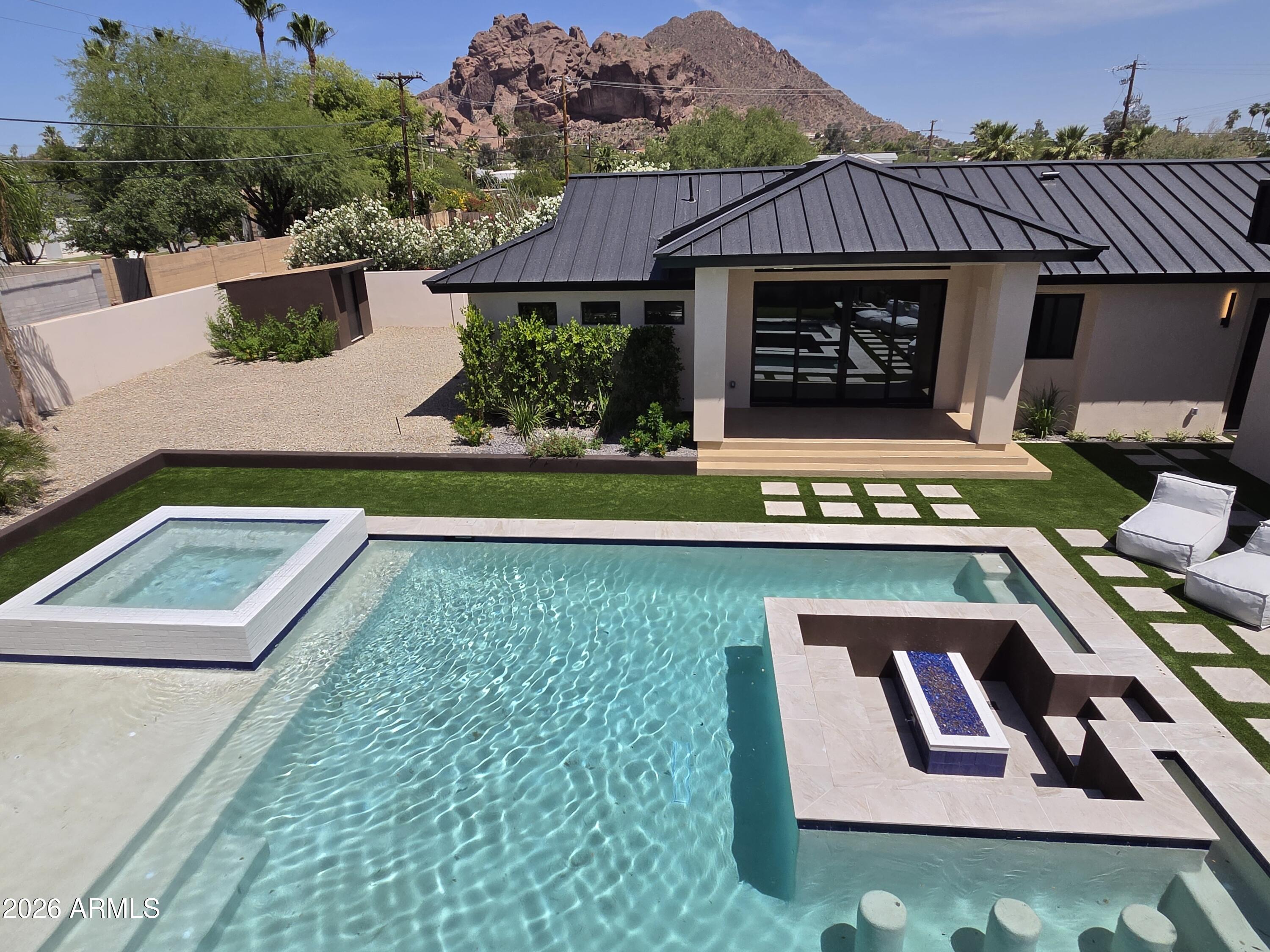 4332 E Vermont Avenue