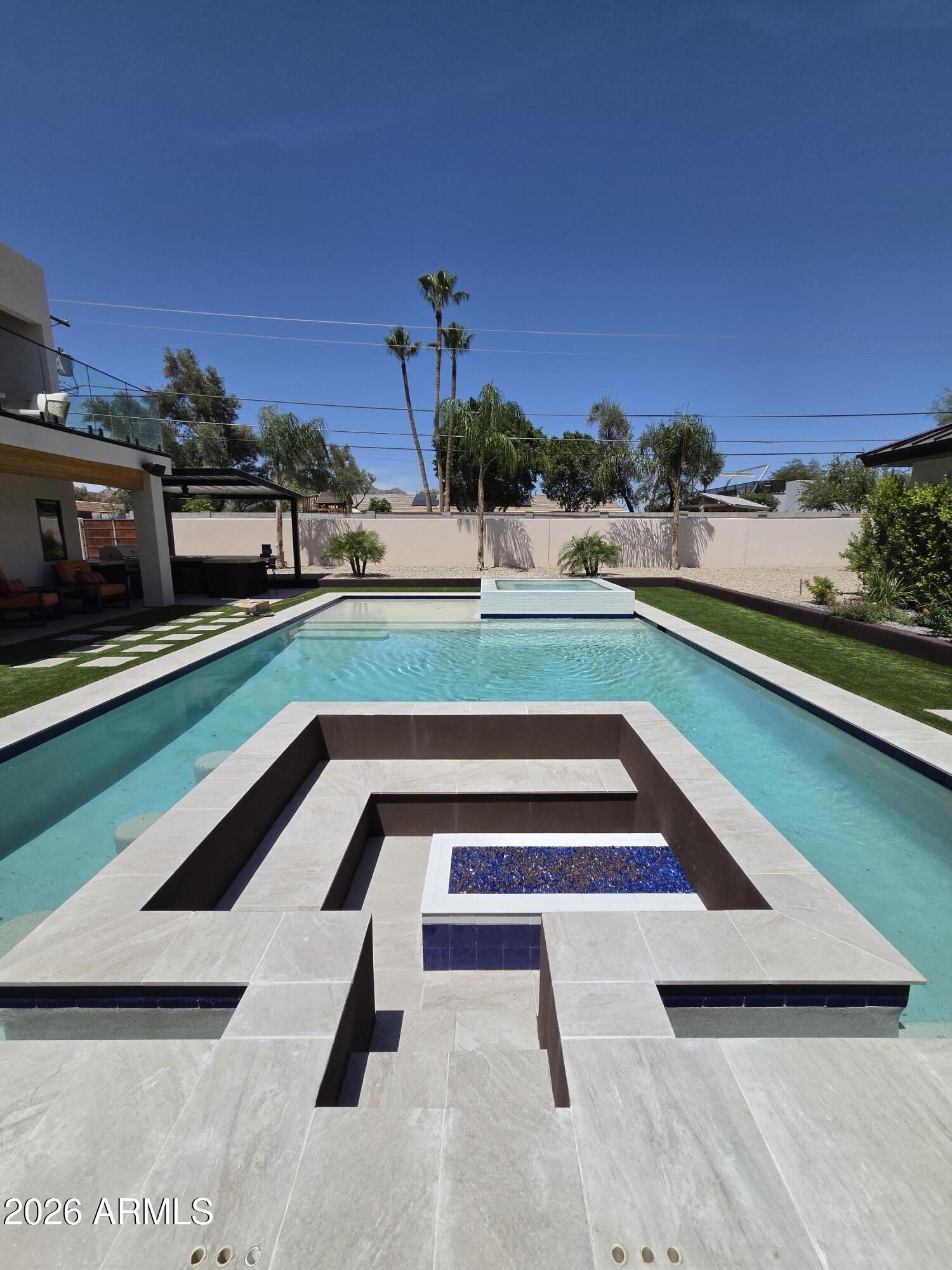 PARK PARADISE - Residential
