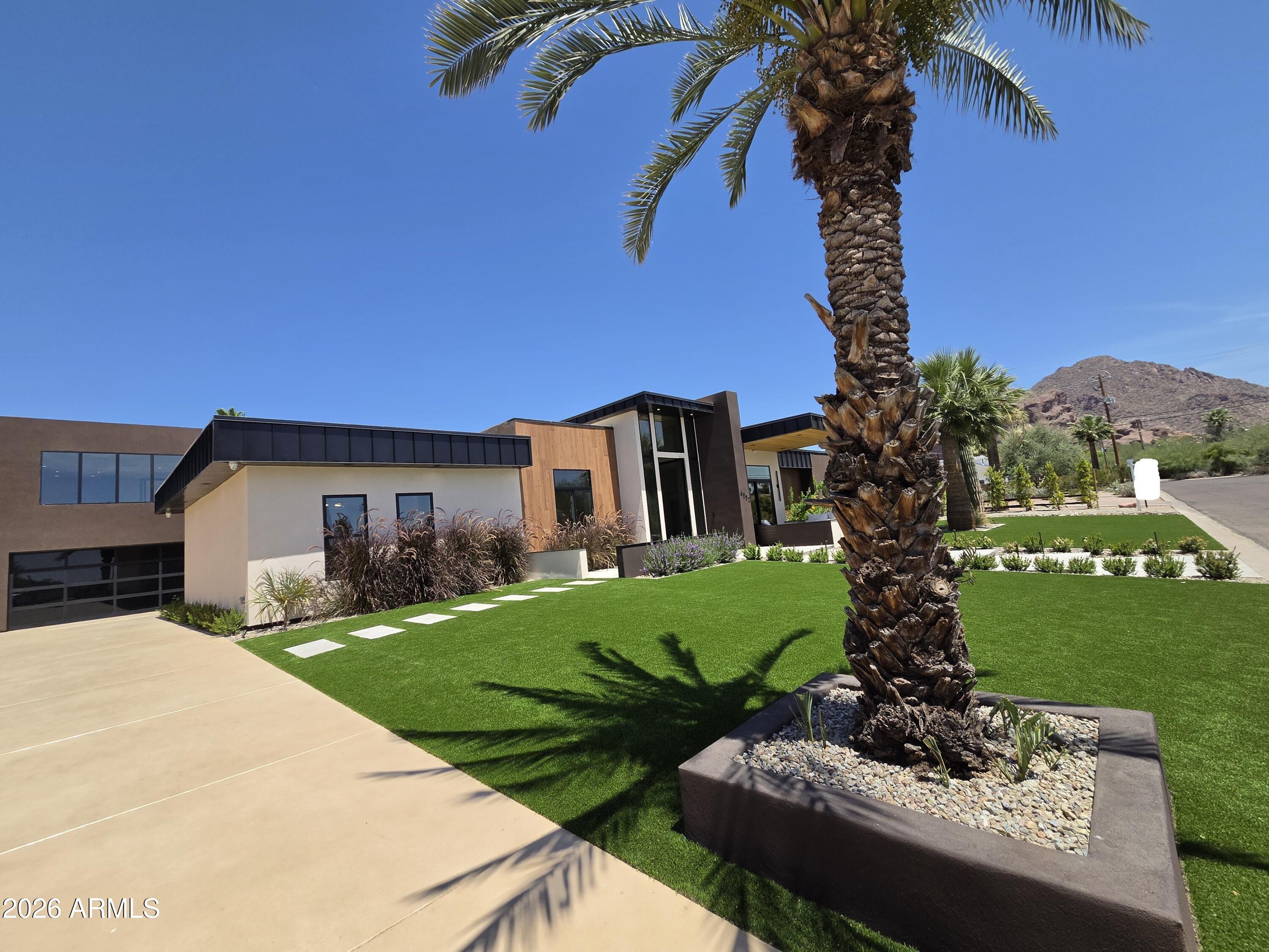 PARK PARADISE - Residential