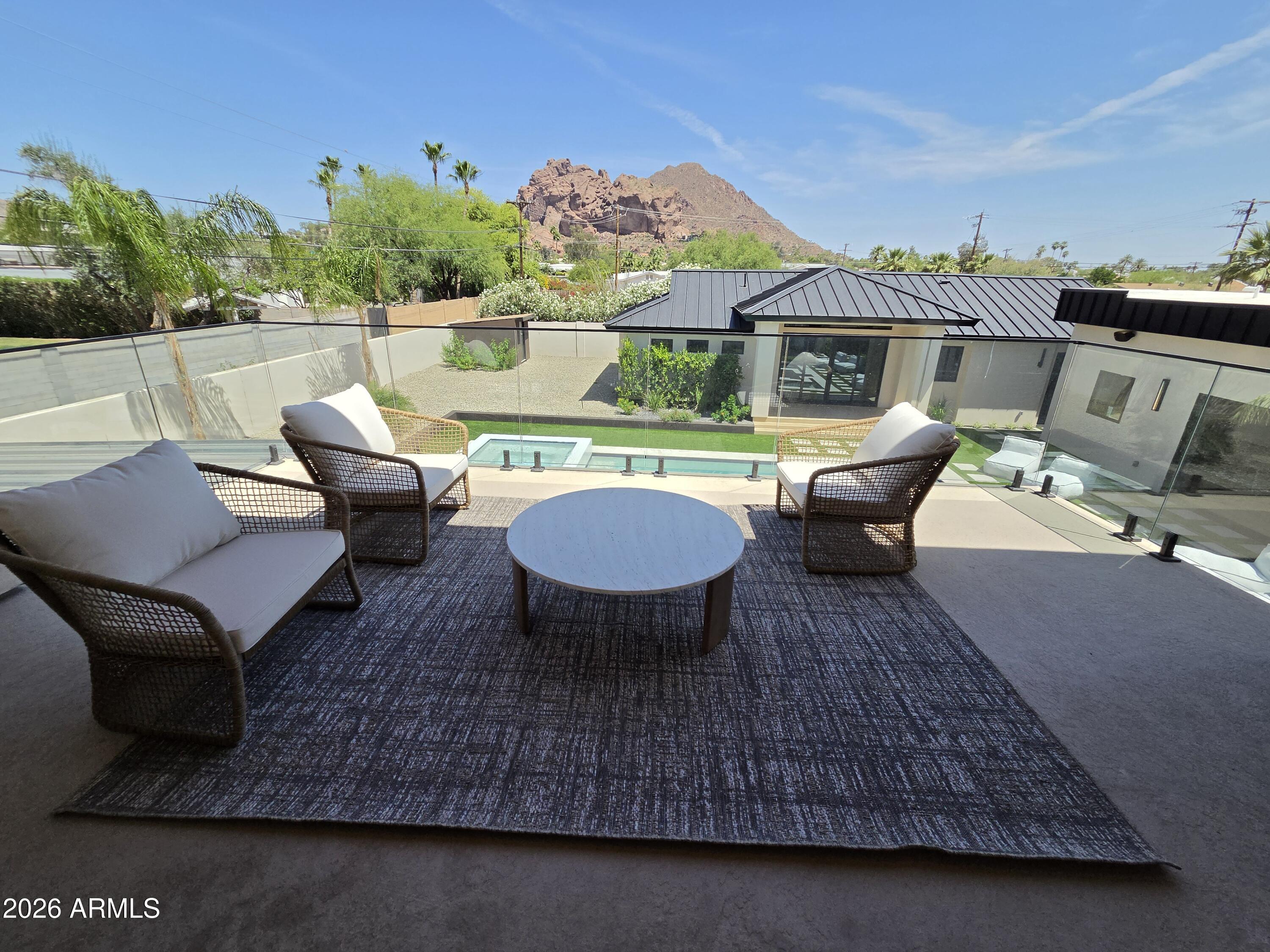 4332 E Vermont Avenue