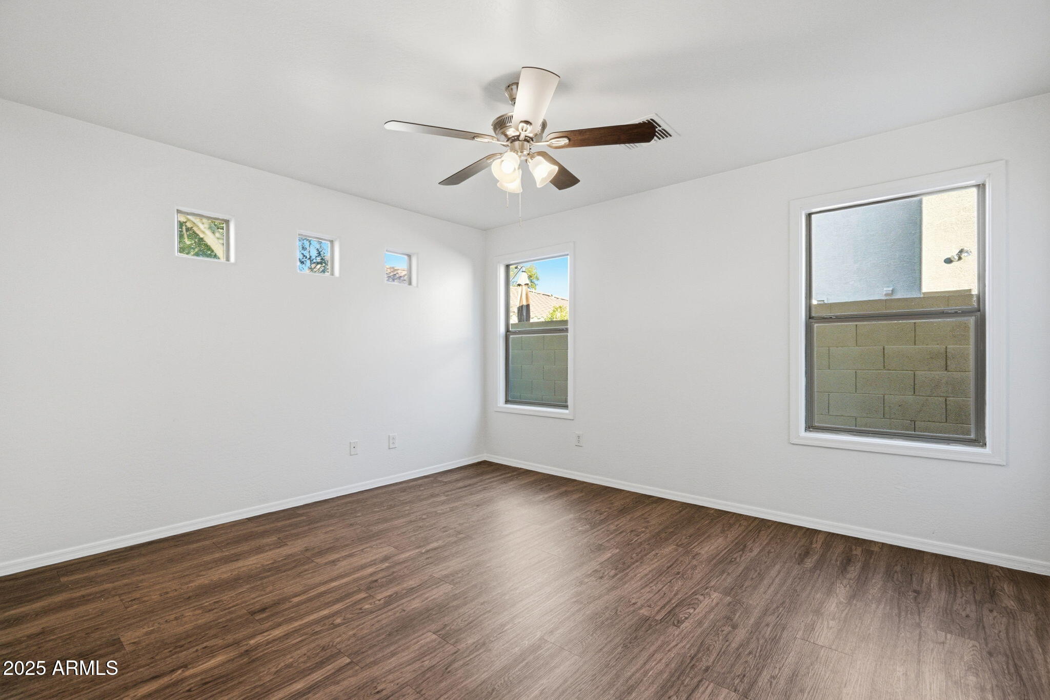 3712 W DARROW Street