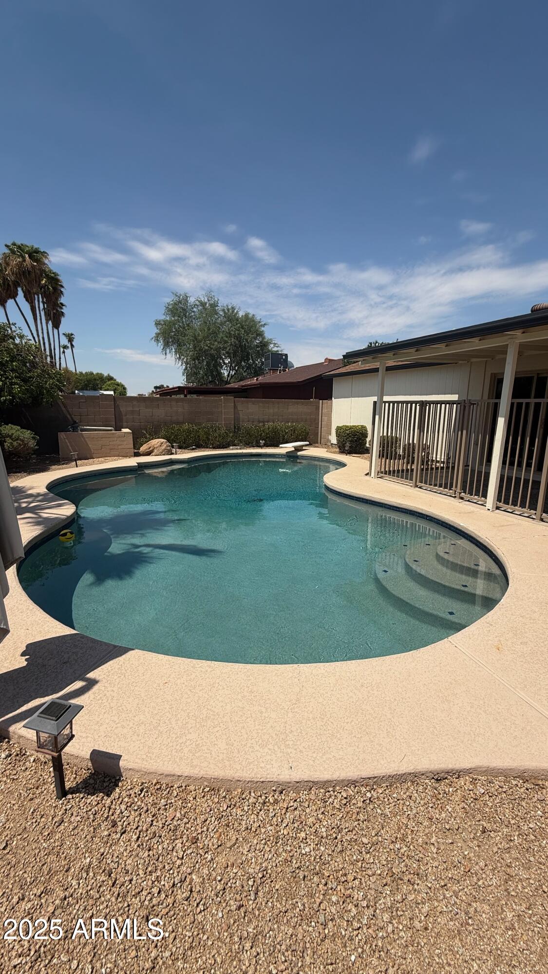 4127 W PARADISE Drive