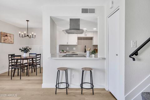 8056 N 32ND Lane Phoenix AZ 85051