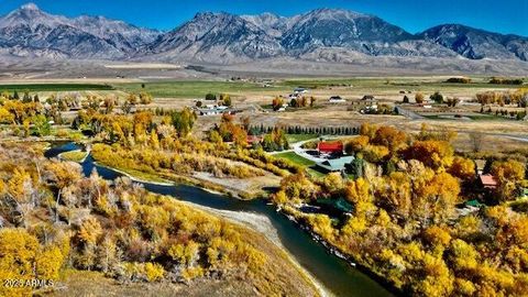 5950 W TABLE MESA Road New River AZ 85087