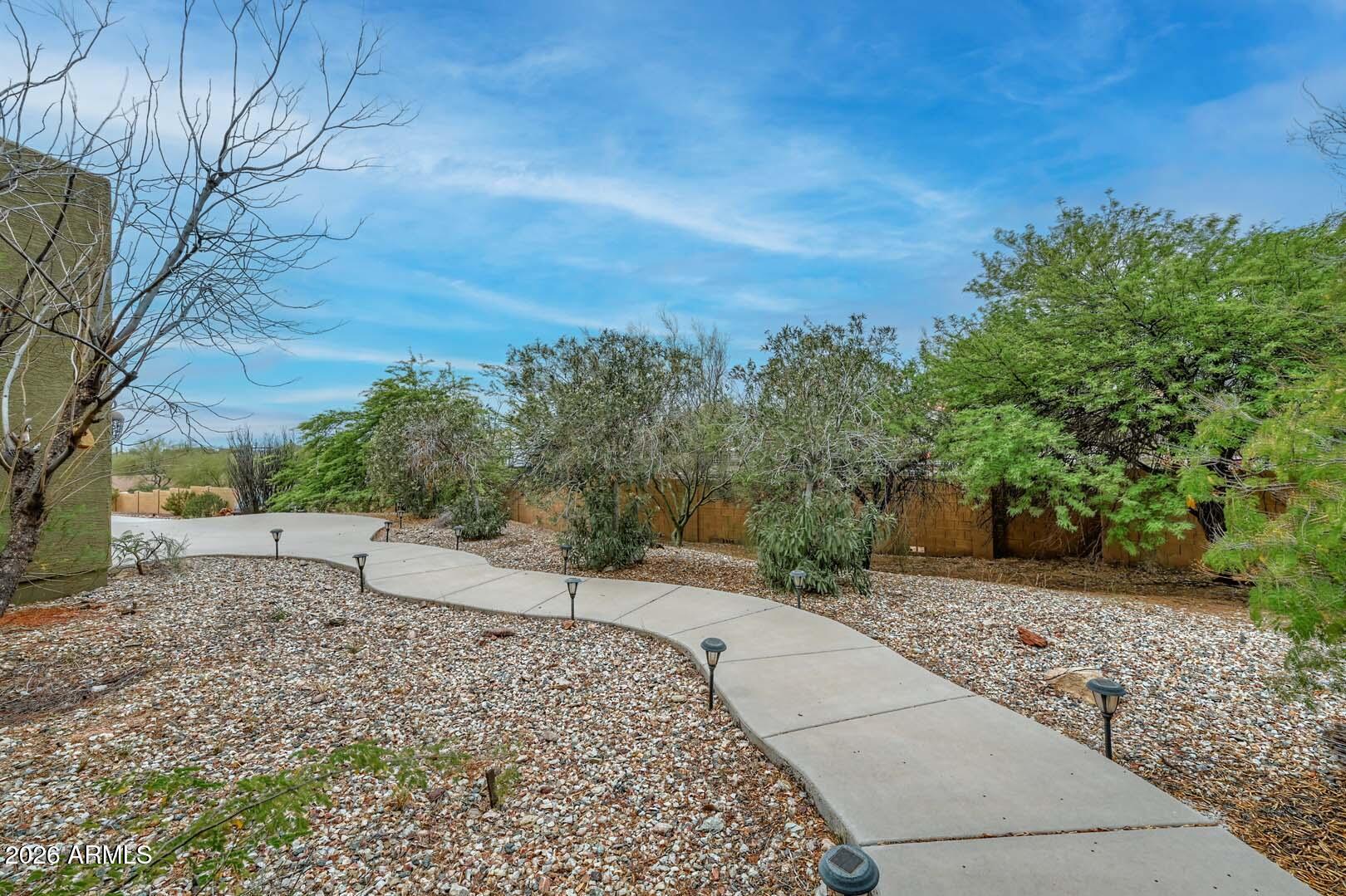 210 W YUCCA Lane