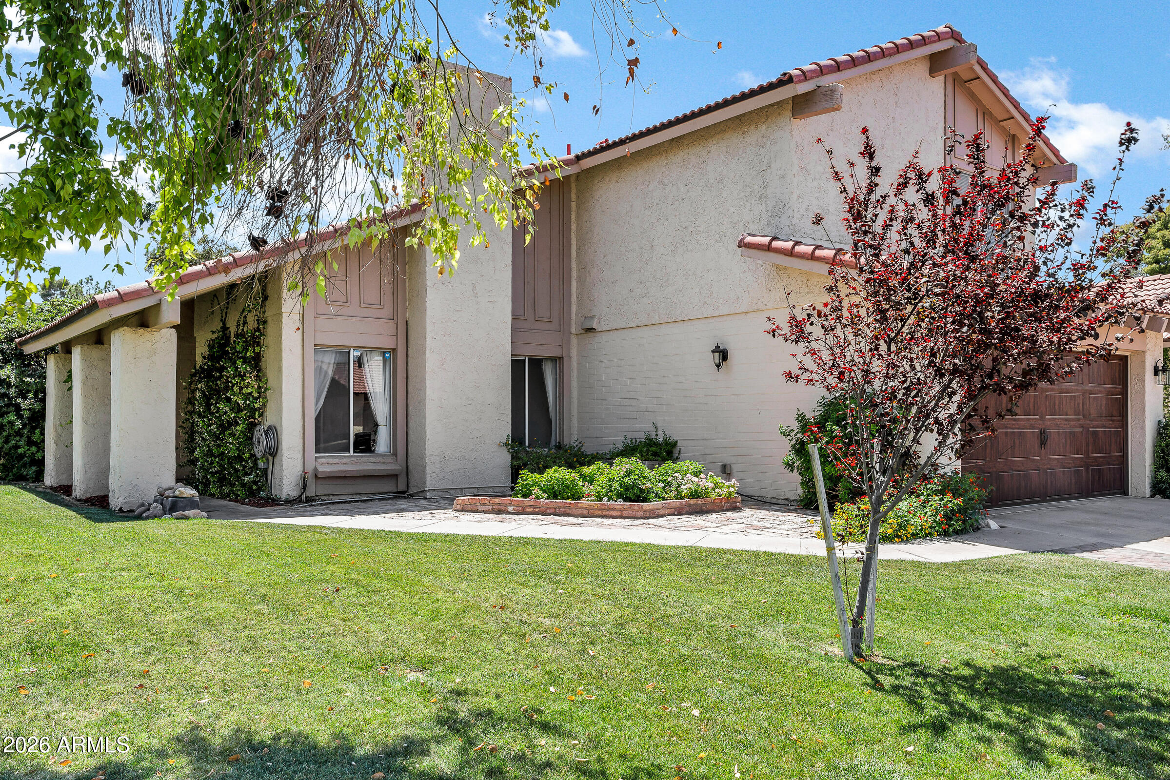 971 E LOBSTER TRAP Lane