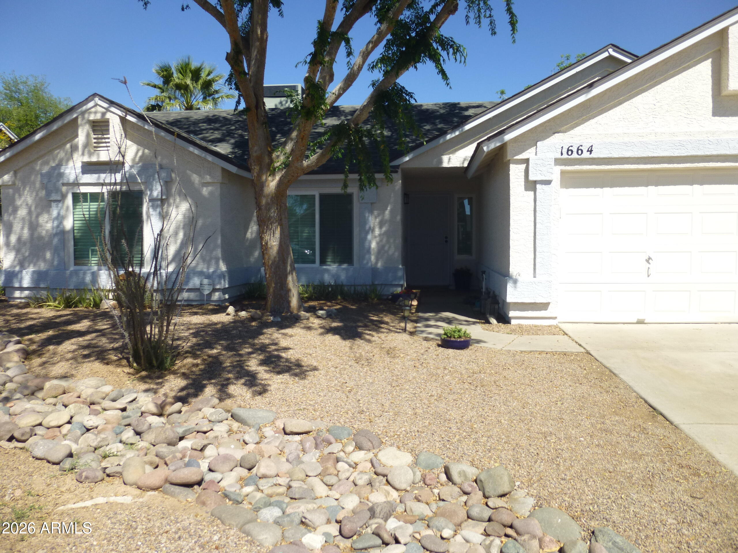 Properties 3 1664 E KENT Avenue