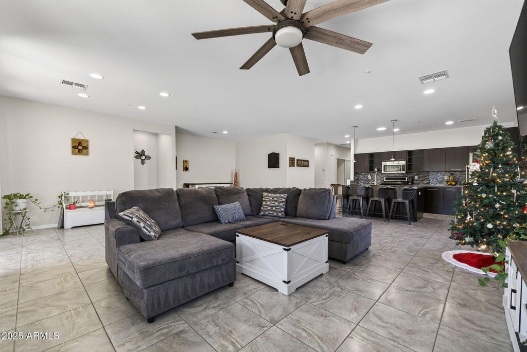 Photo of 7137 S Fawn Avenue, Gilbert, AZ 85298 (MLS # 6955264)