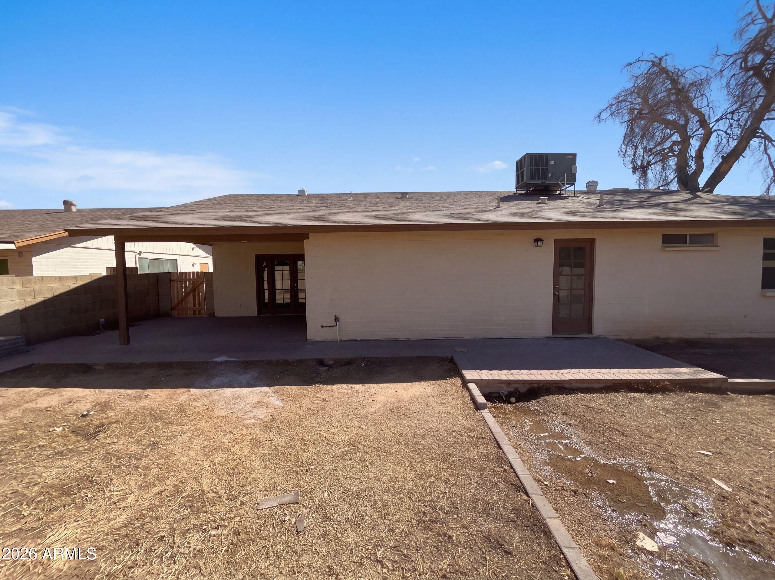4038 W MERCER Lane