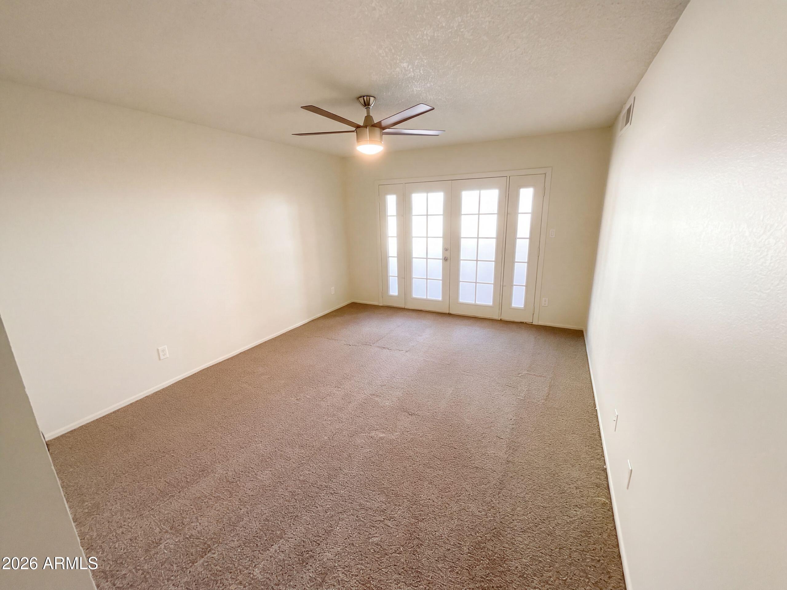 4038 W MERCER Lane